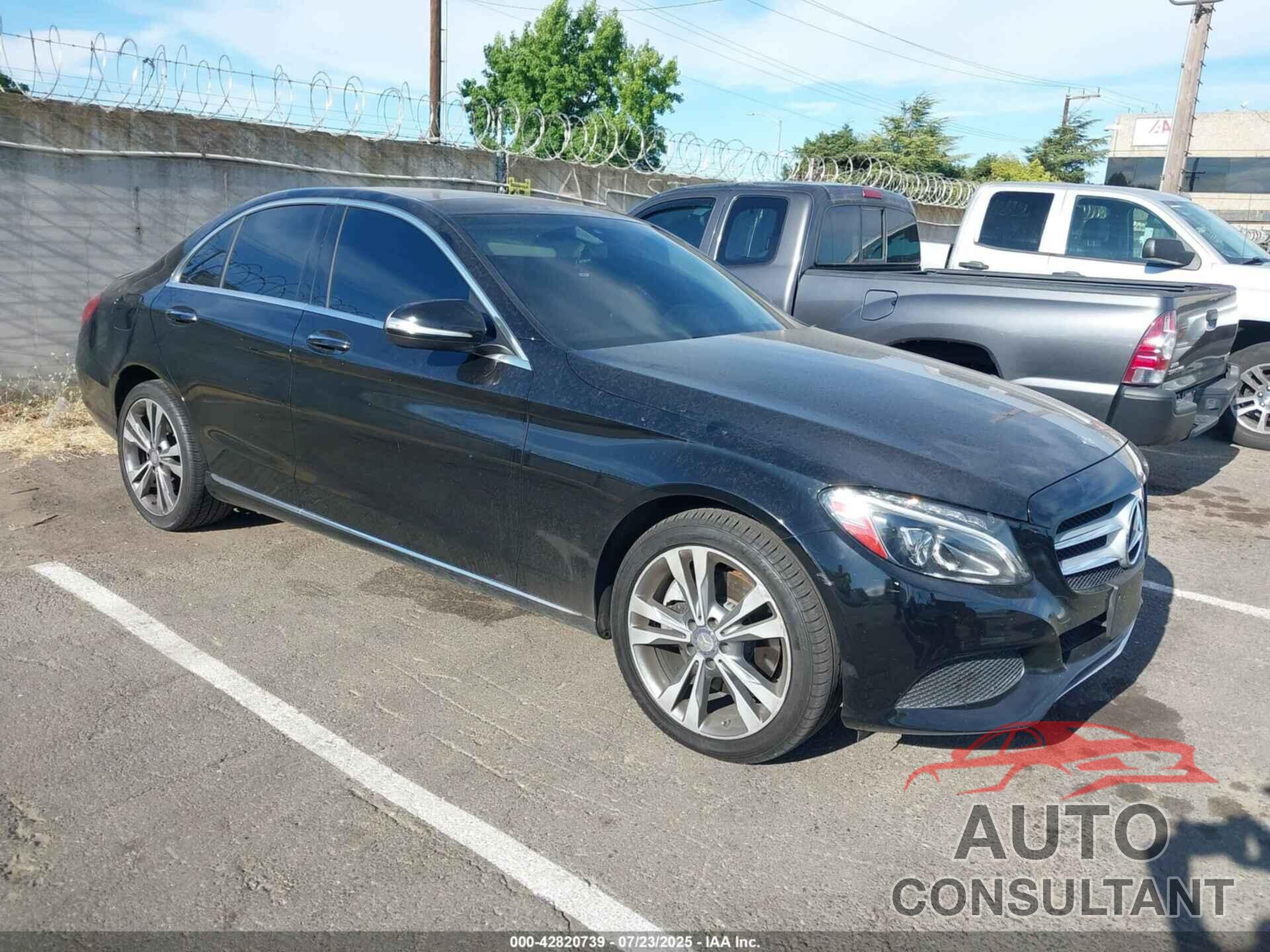 MERCEDES-BENZ C 300 2015 - 55SWF4KB5FU076322