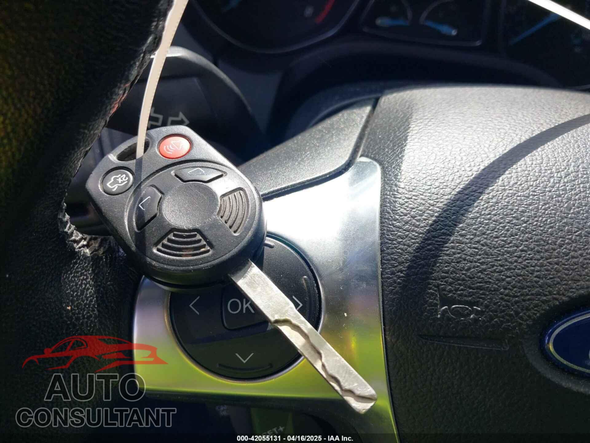 FORD FOCUS 2012 - 1FAHP3M2XCL433751