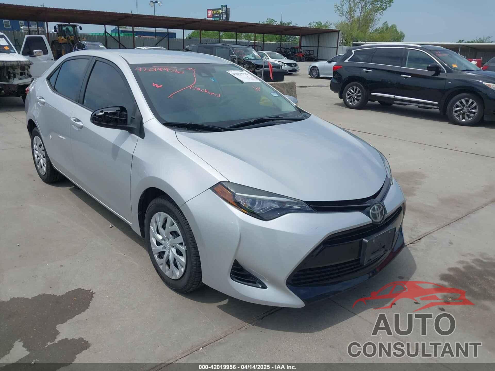 TOYOTA COROLLA 2017 - 5YFBURHE8HP633283