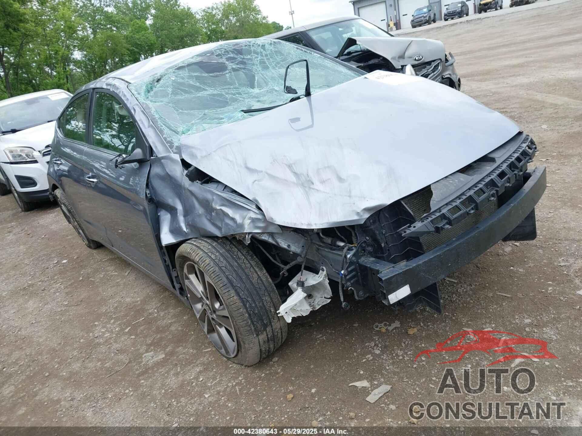 HYUNDAI ELANTRA 2017 - 5NPD84LF8HH007083