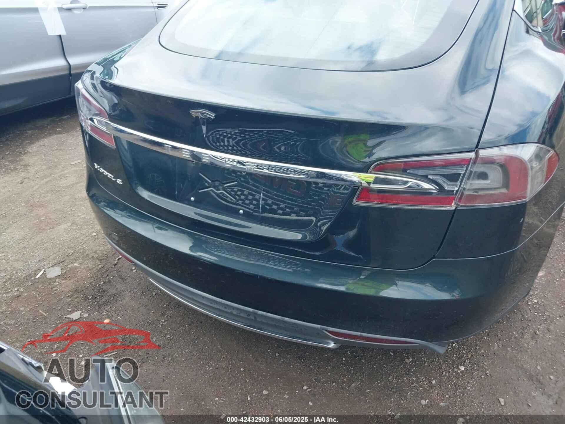 TESLA MODEL S 2013 - 5YJSA1DG9DFP06457