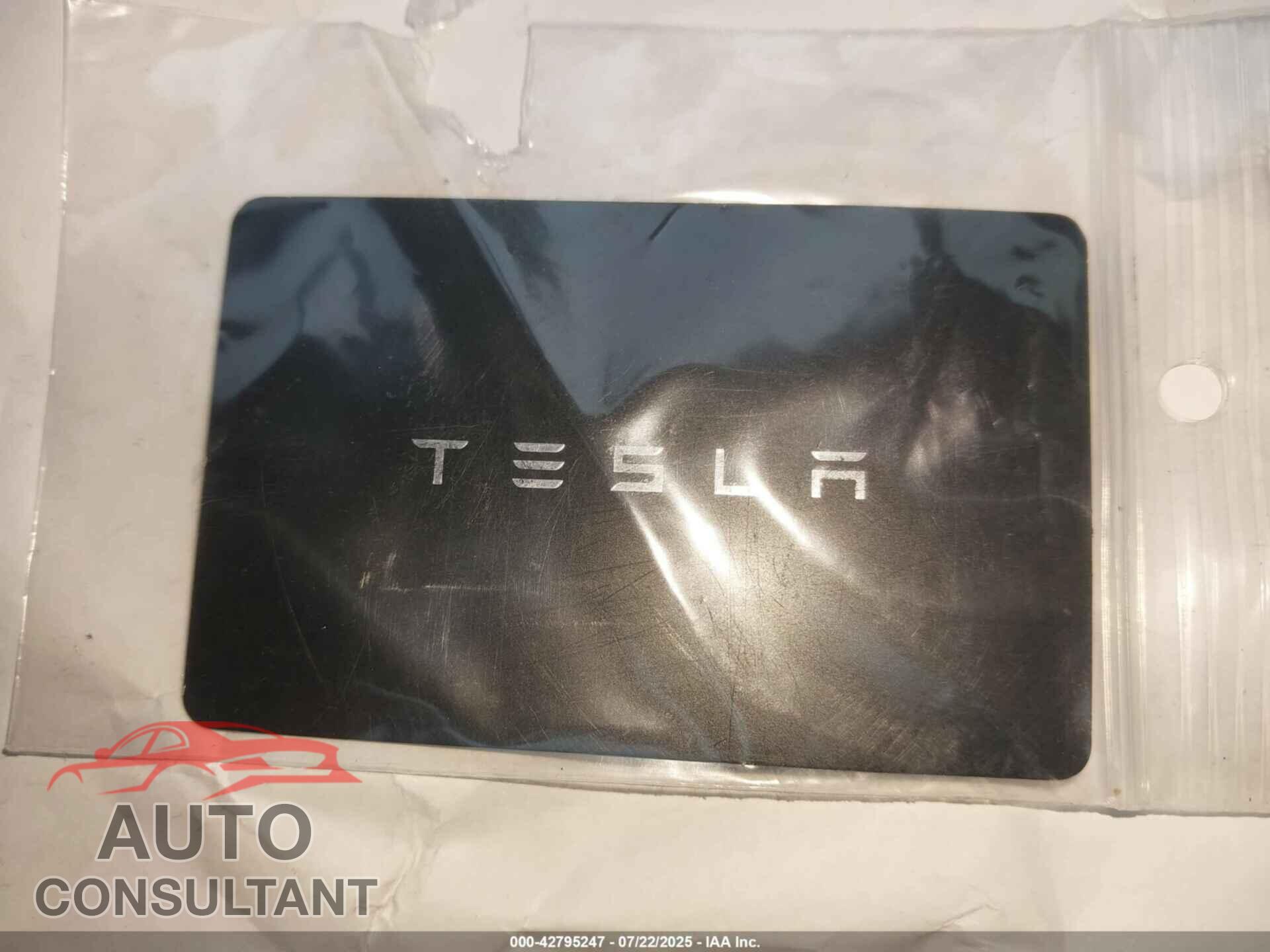 TESLA MODEL 3 2021 - 5YJ3E1EA4MF940105