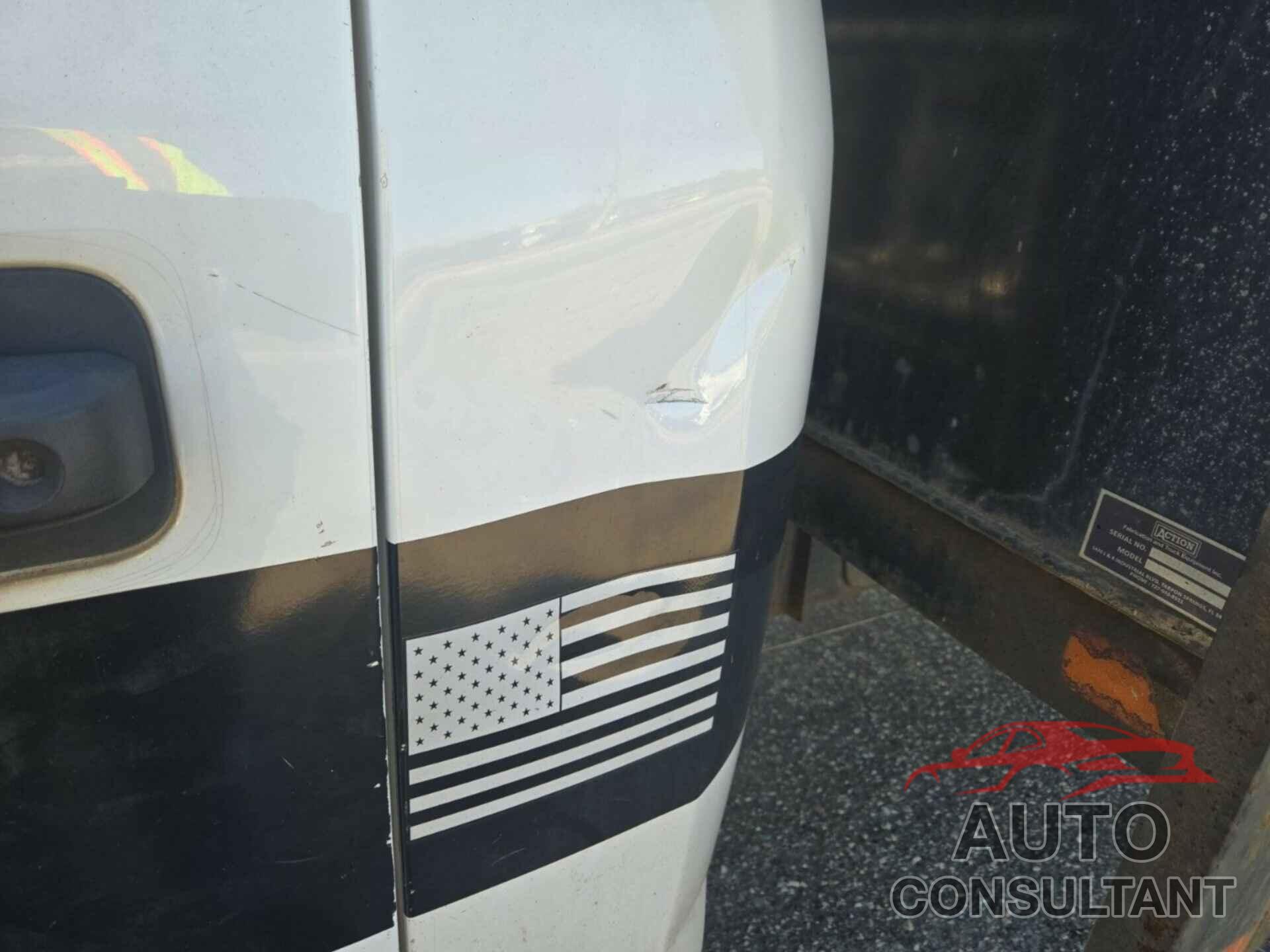FORD F-550 CHASSIS 2018 - 1FDUF5GY9JEB23644