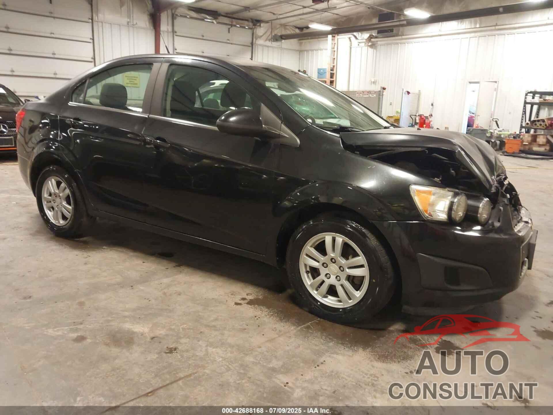 CHEVROLET SONIC 2013 - 1G1JC5SB7D4218872