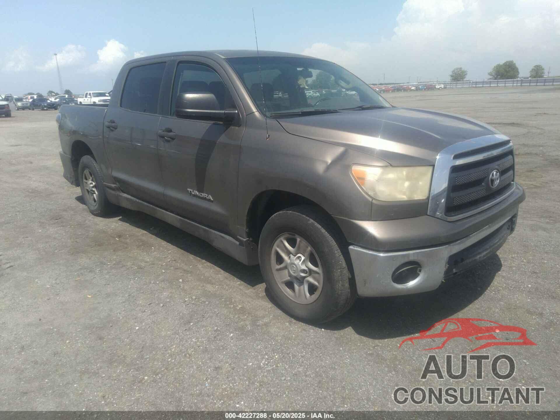 TOYOTA TUNDRA 2010 - 5TFEM5F18AX020223