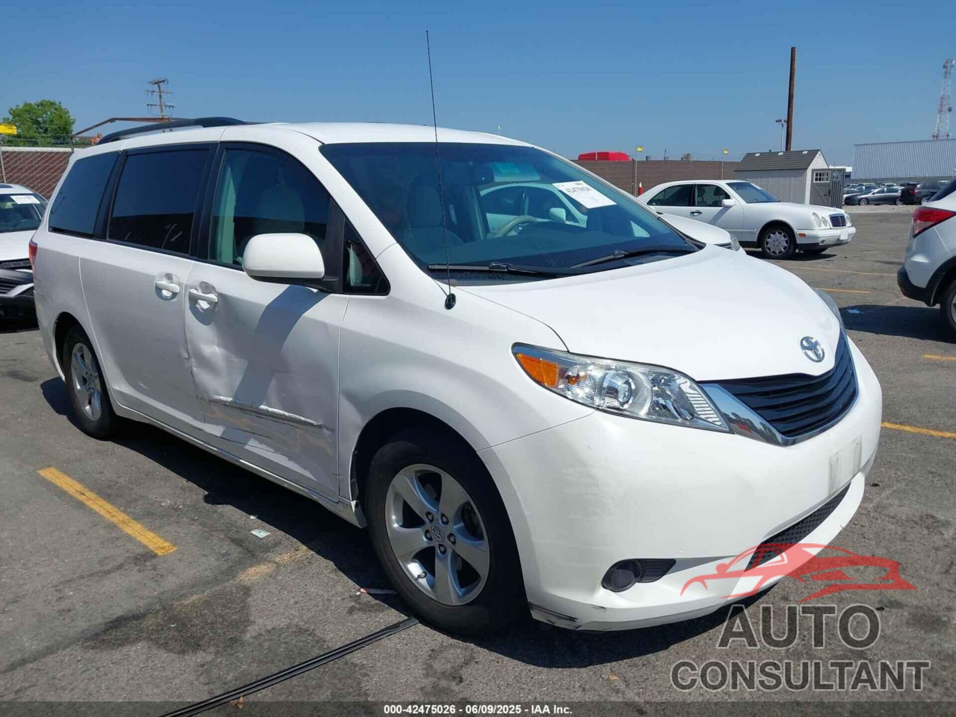 TOYOTA SIENNA 2011 - 5TDKK3DCXBS065124