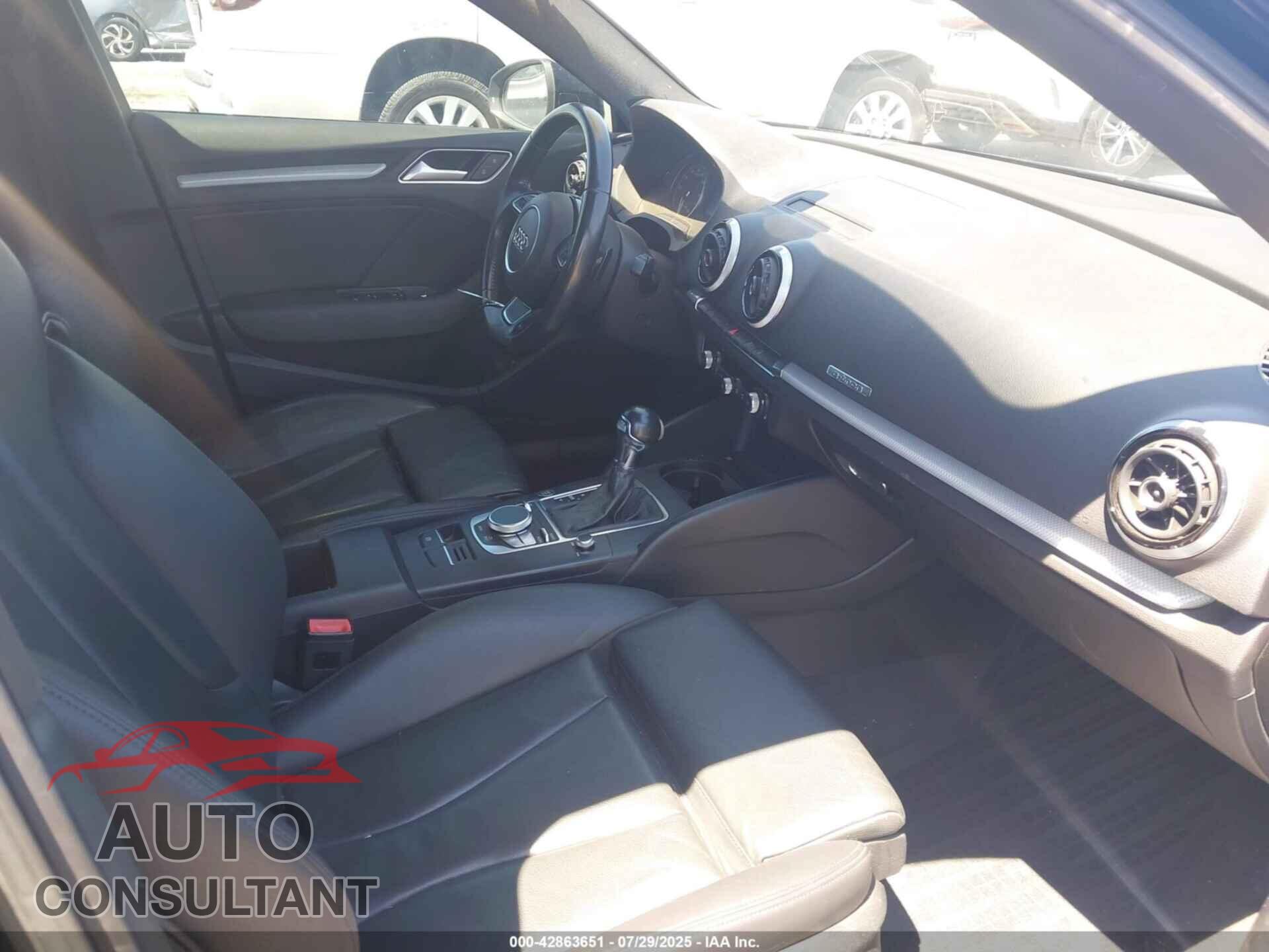 AUDI A3 E-TRON 2016 - WAUTPBFF2GA134591