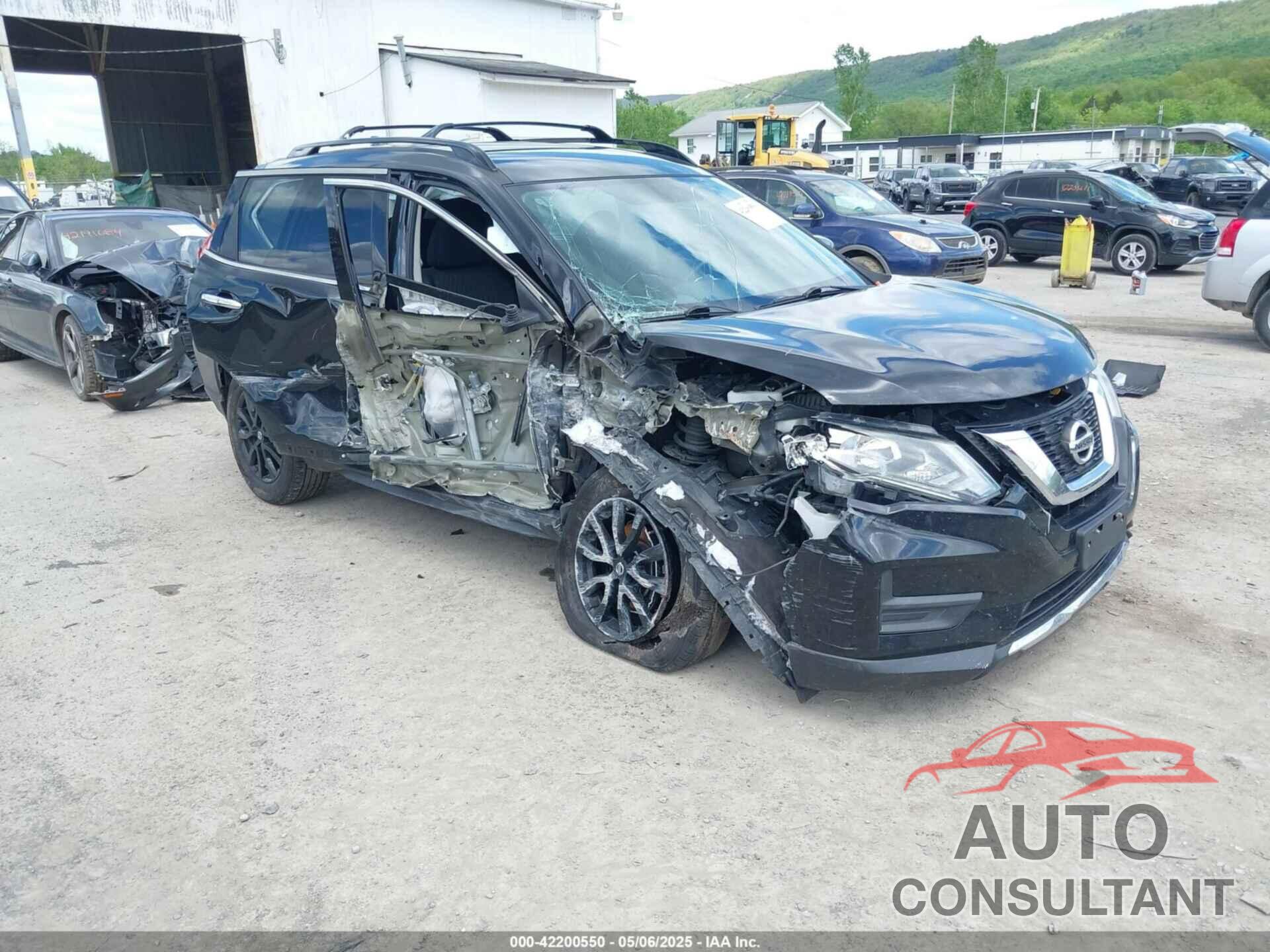NISSAN ROGUE 2017 - 5N1AT2MV8HC814058