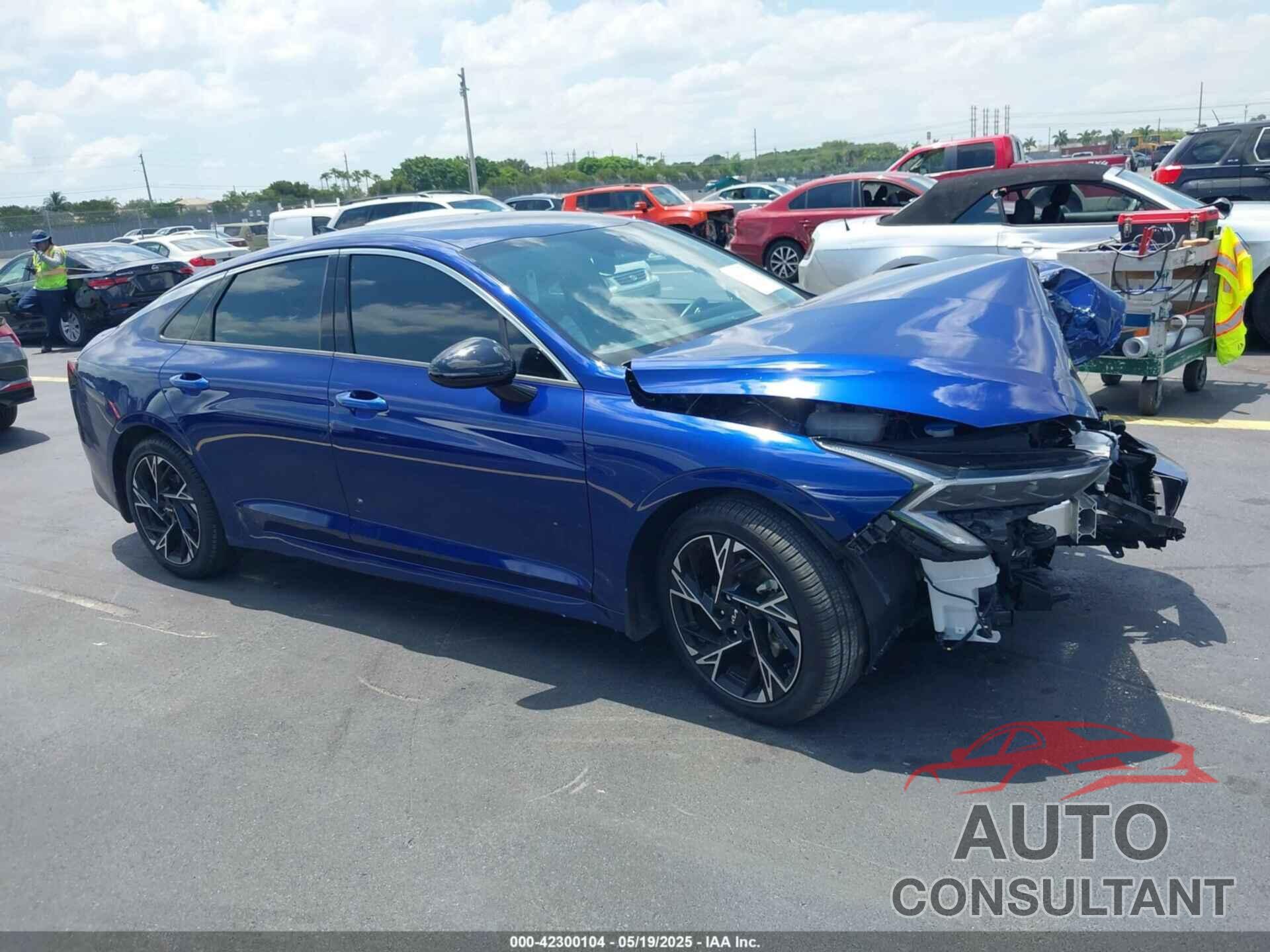 KIA K5 2025 - KNAG64J71S5274343