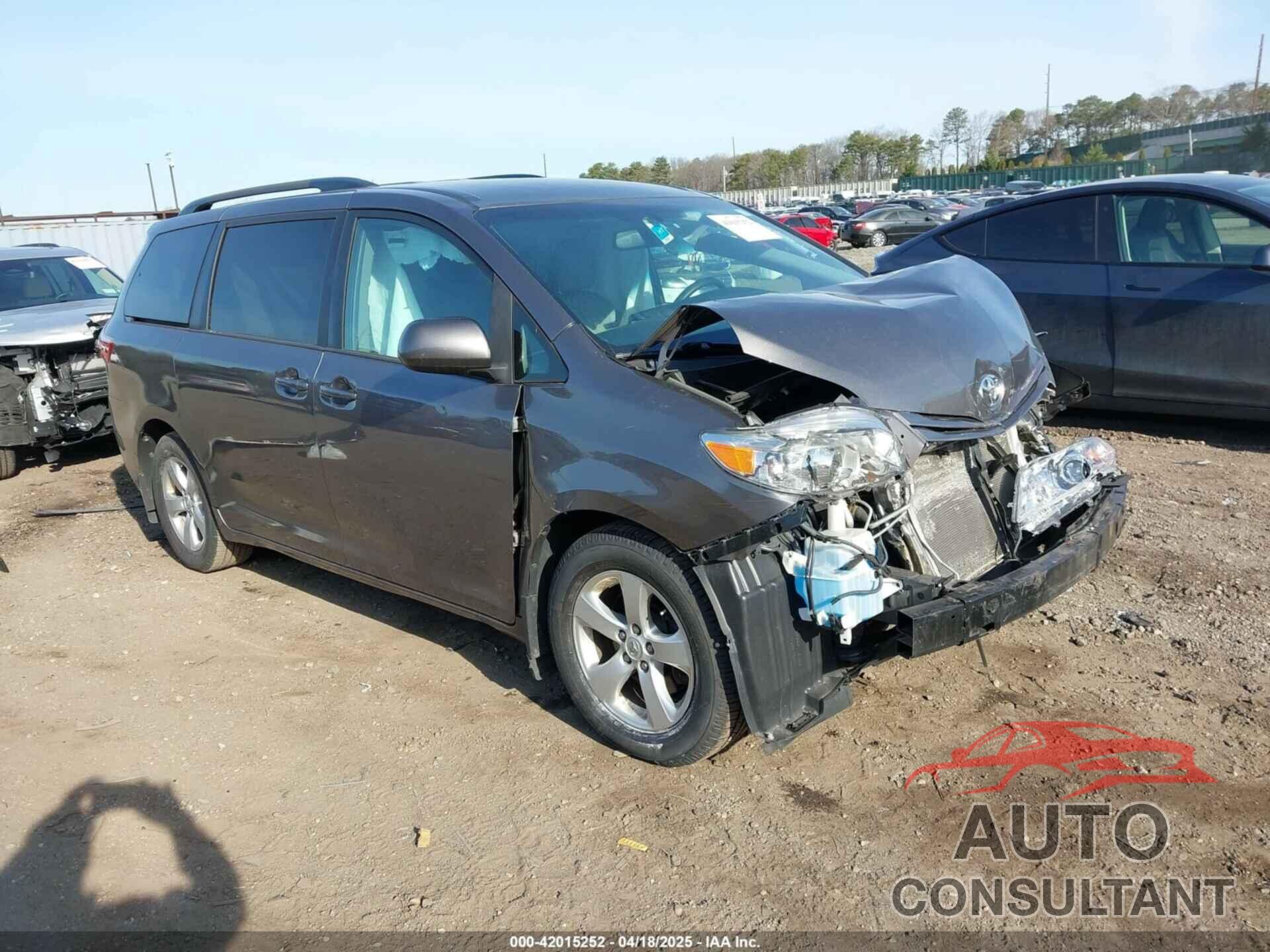 TOYOTA SIENNA 2017 - 5TDKZ3DCXHS888544
