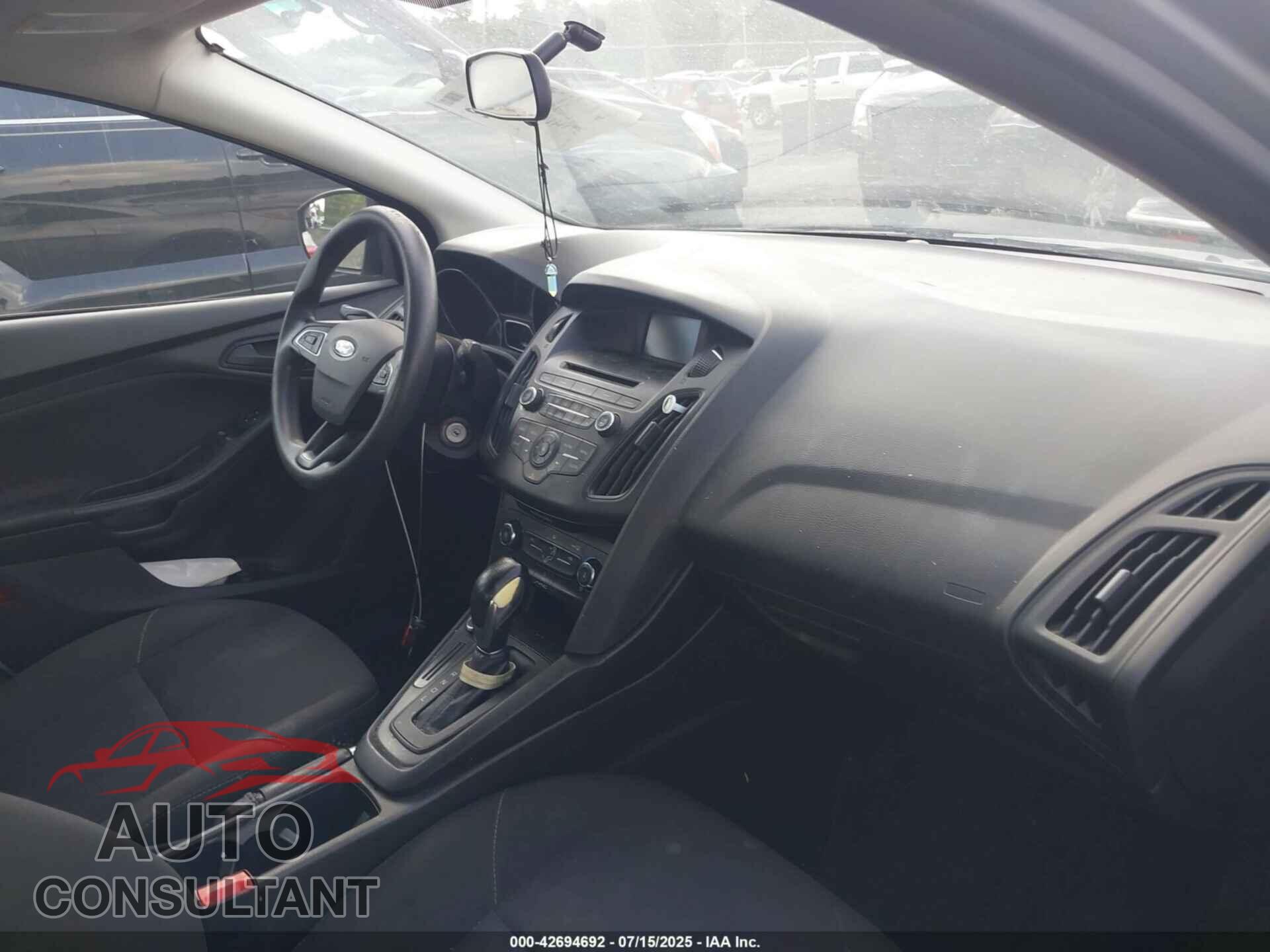FORD FOCUS 2017 - 1FADP3E27HL237836