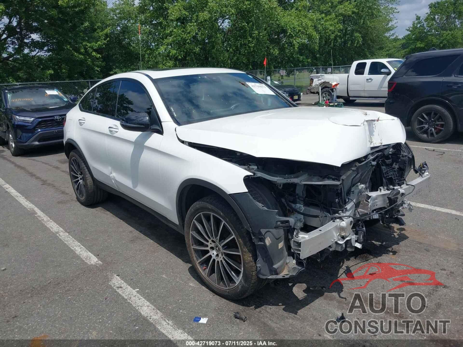 MERCEDES-BENZ GLC 300 COUPE 2020 - WDC0J8EB2LF744202