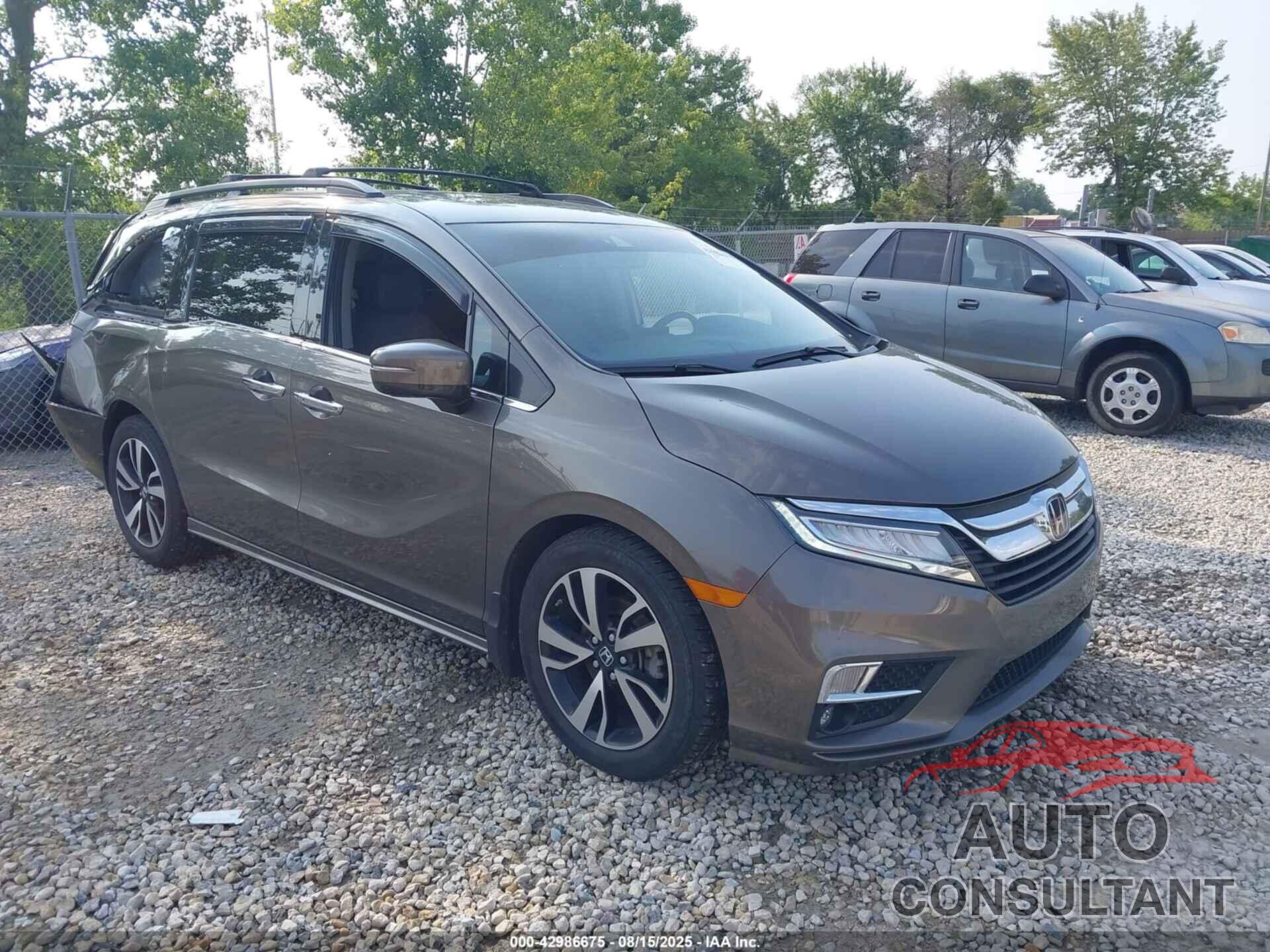 HONDA ODYSSEY 2018 - 5FNRL6H98JB022920
