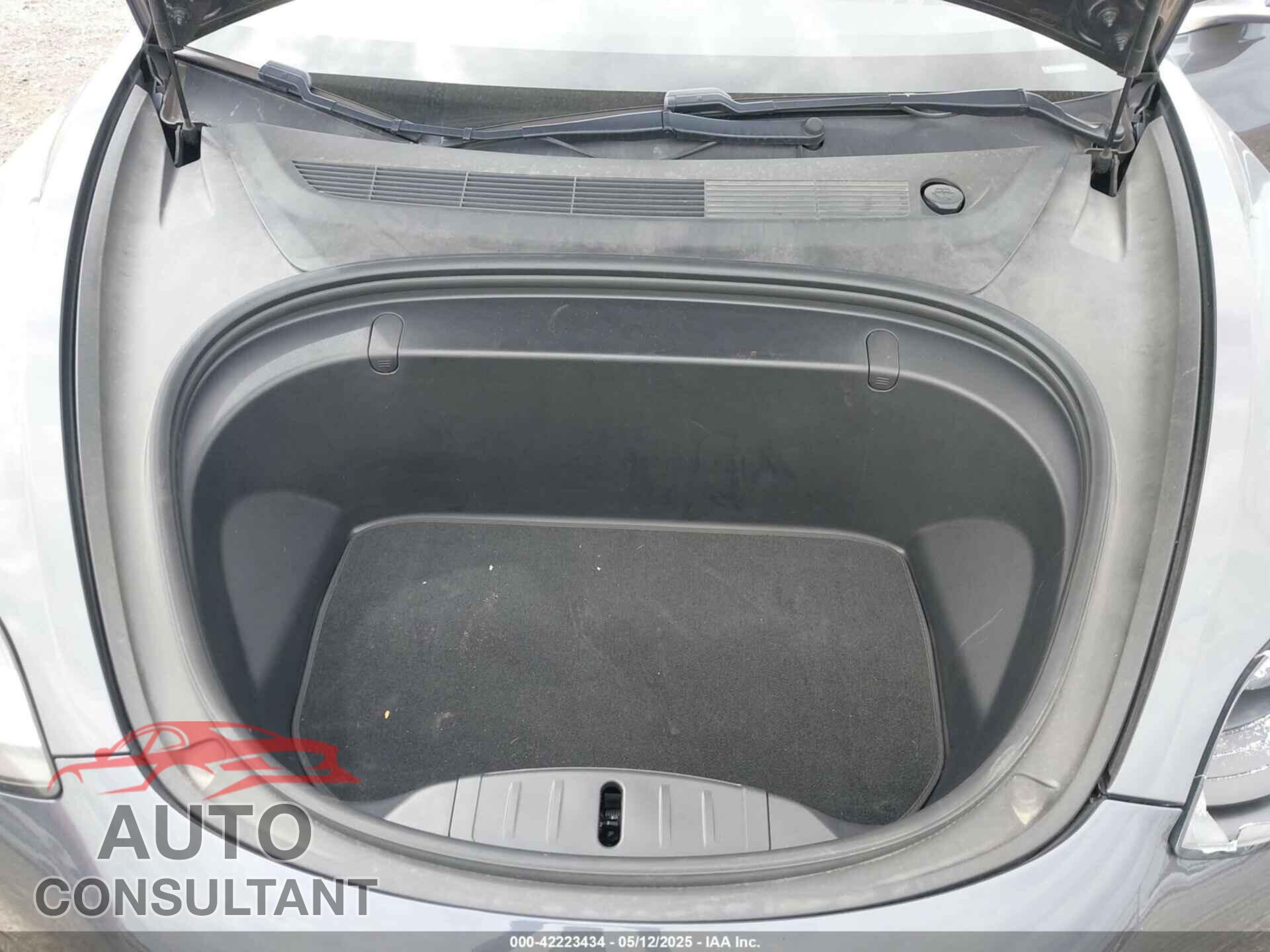 TESLA MODEL 3 2018 - 5YJ3E1EB4JF112379