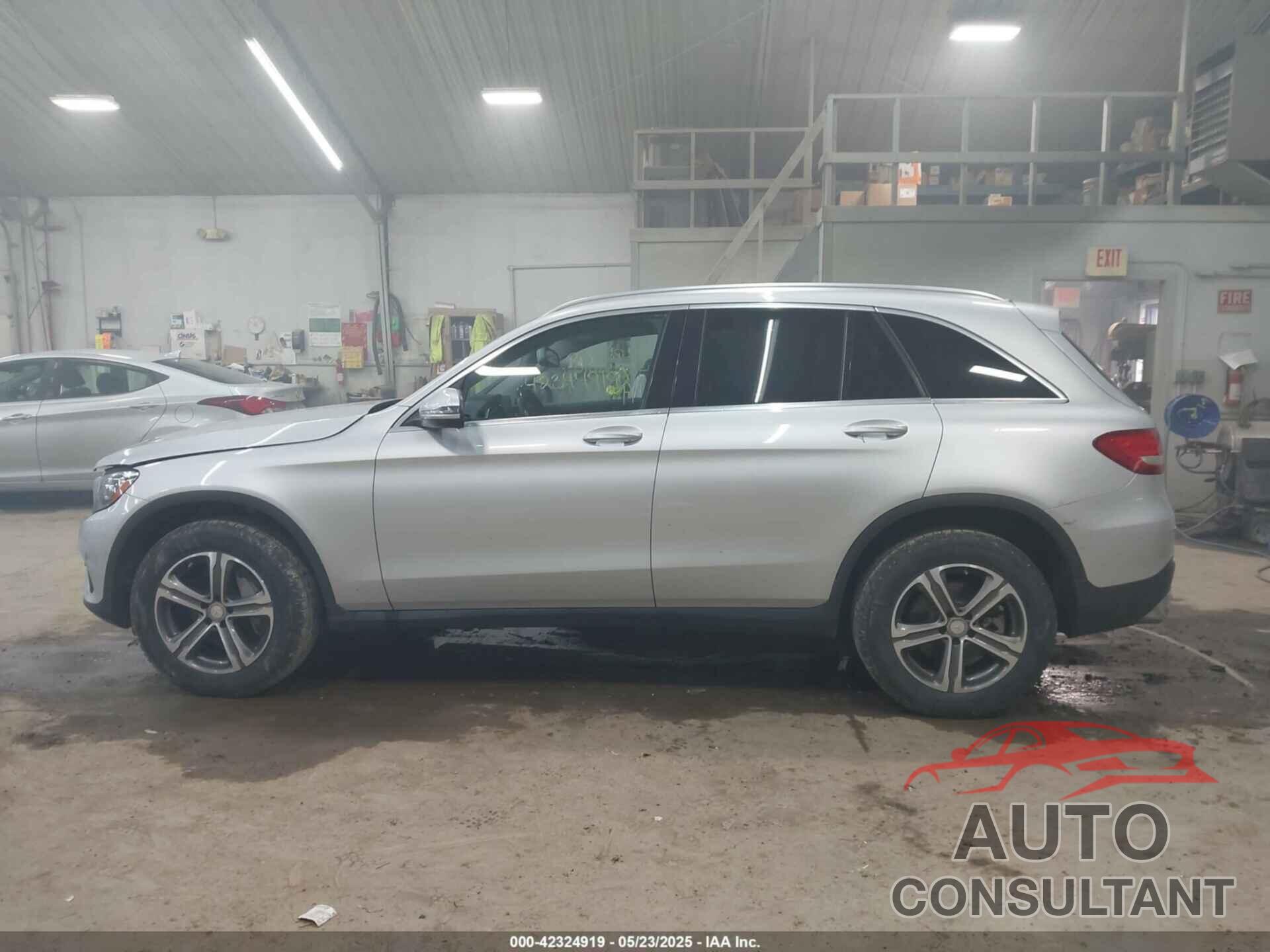 MERCEDES-BENZ GLC 300 2016 - WDC0G4KB6GF098521