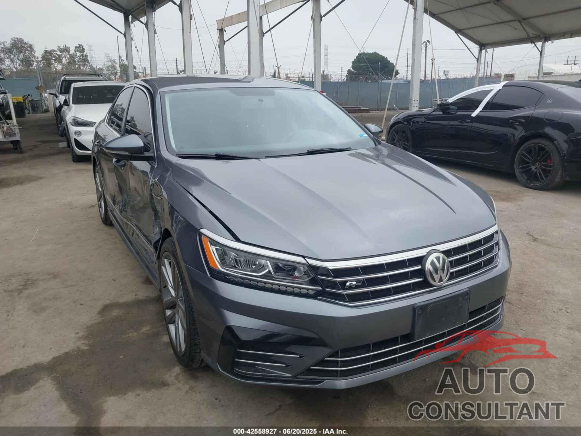 VOLKSWAGEN PASSAT 2017 - 1VWDT7A32HC063344