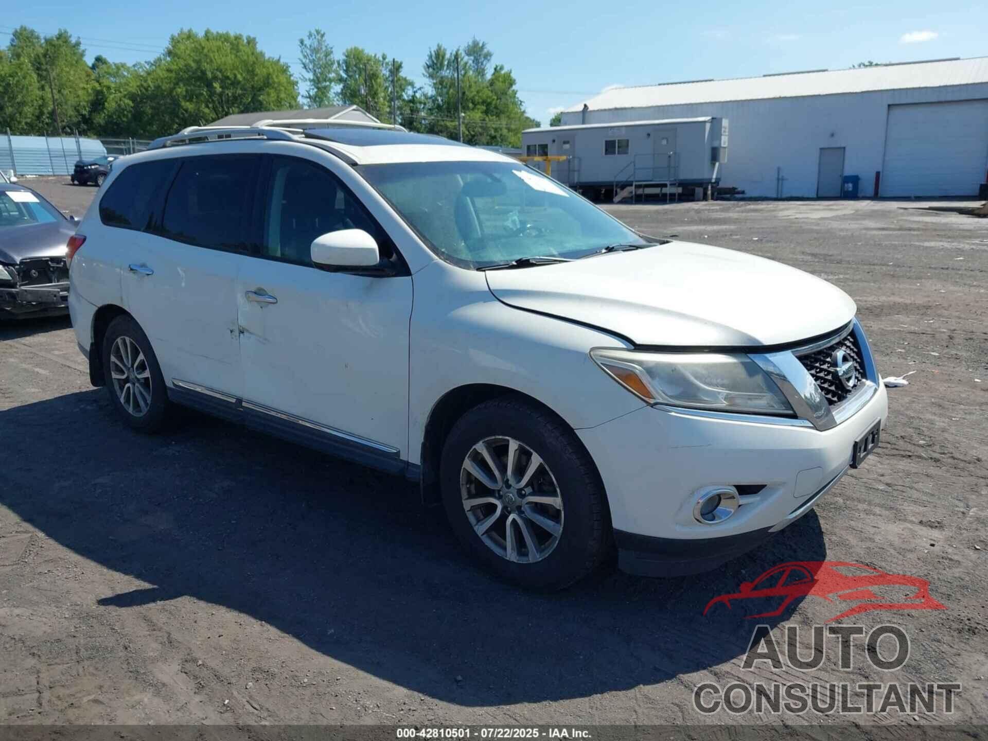 NISSAN PATHFINDER 2015 - 5N1AR2MMXFC615001