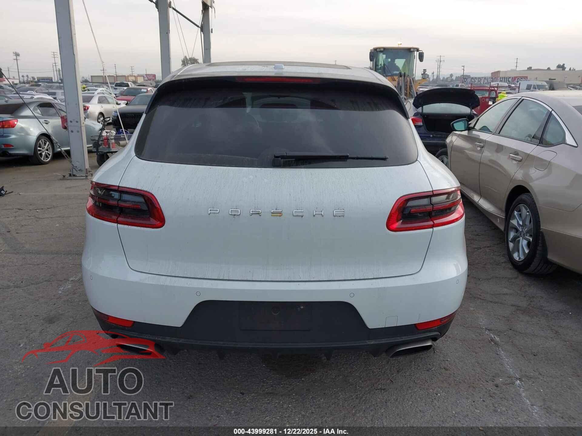 PORSCHE MACAN 2017 - WP1AA2A52HLB09303