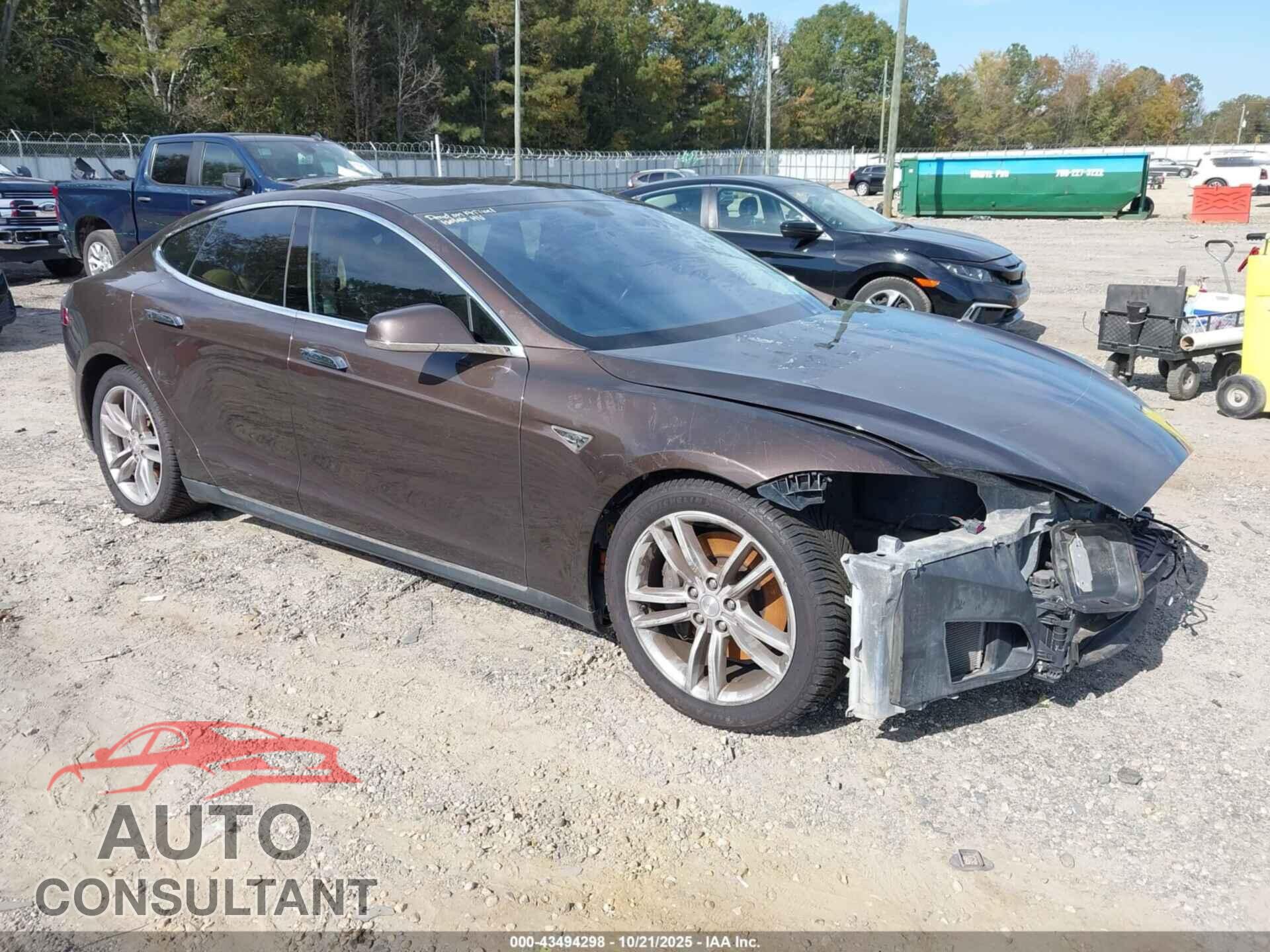 TESLA MODEL S 2013 - 5YJSA1DN0DFP16244