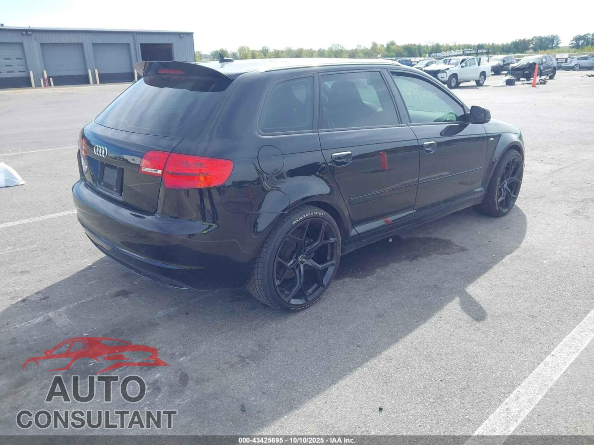 AUDI A3 2012 - WAUBEAFMXCA135444