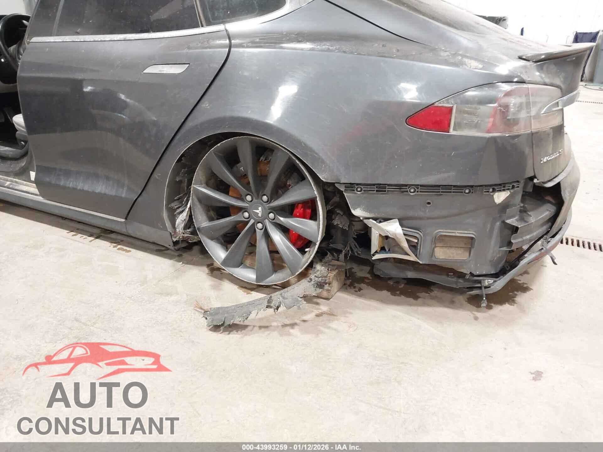 TESLA MODEL S 2015 - 5YJSA1V46FF100489
