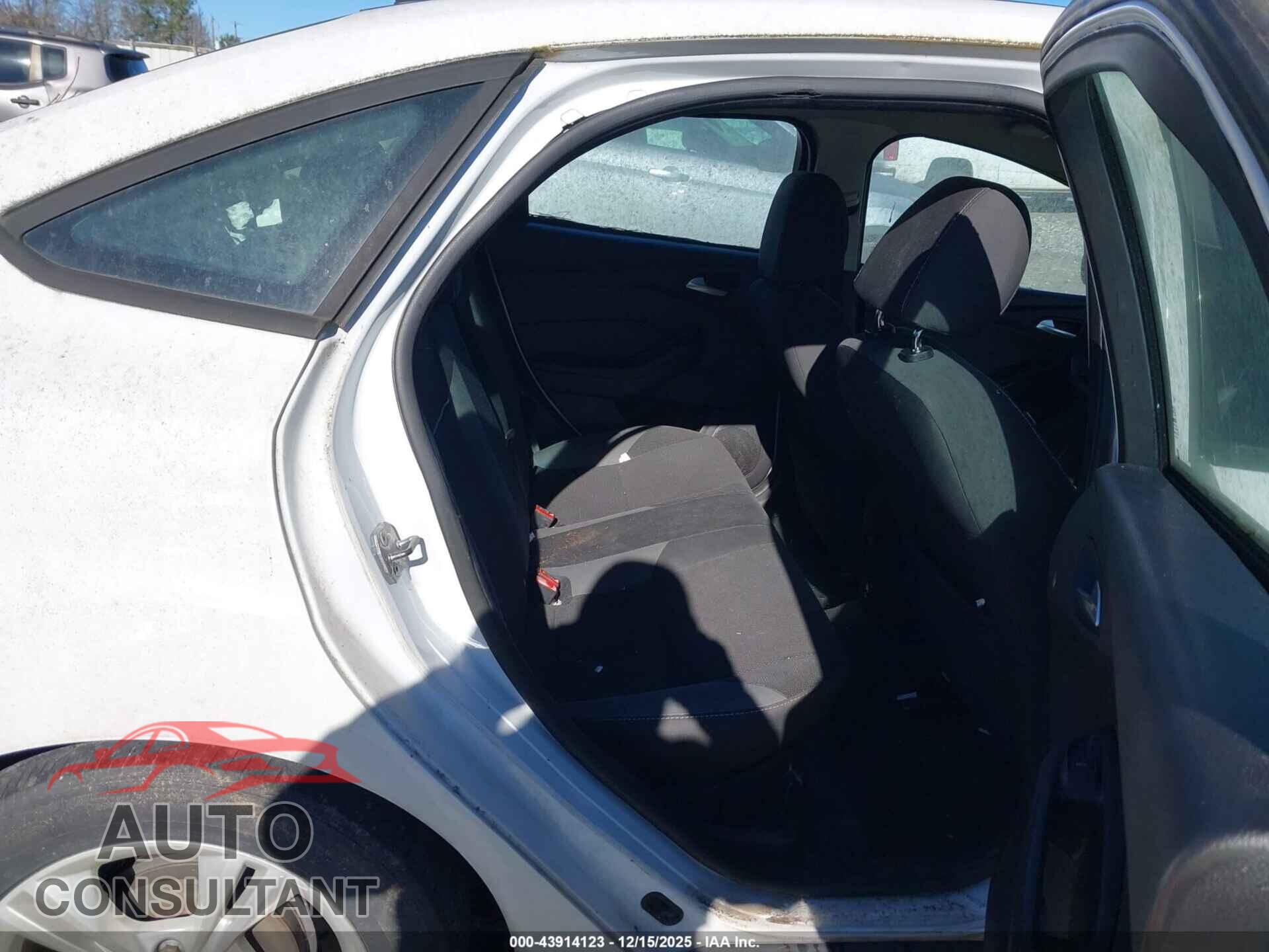 FORD FOCUS 2014 - 1FADP3F21EL338834