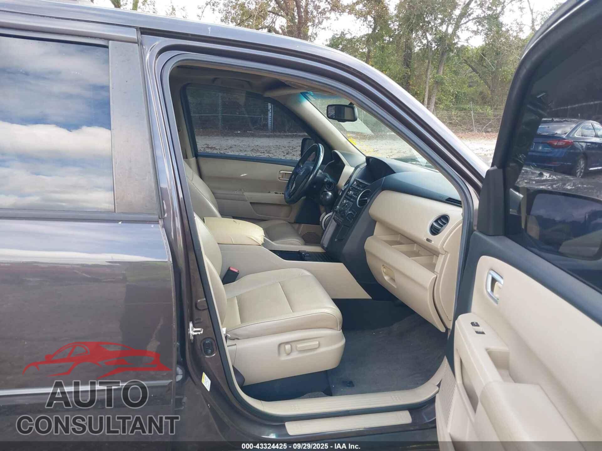 HONDA PILOT 2013 - 5FNYF4H59DB013703