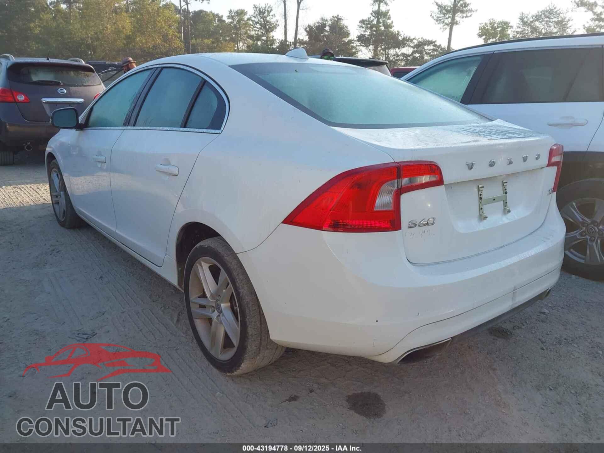 VOLVO S60 2014 - YV1612FS2E2277458