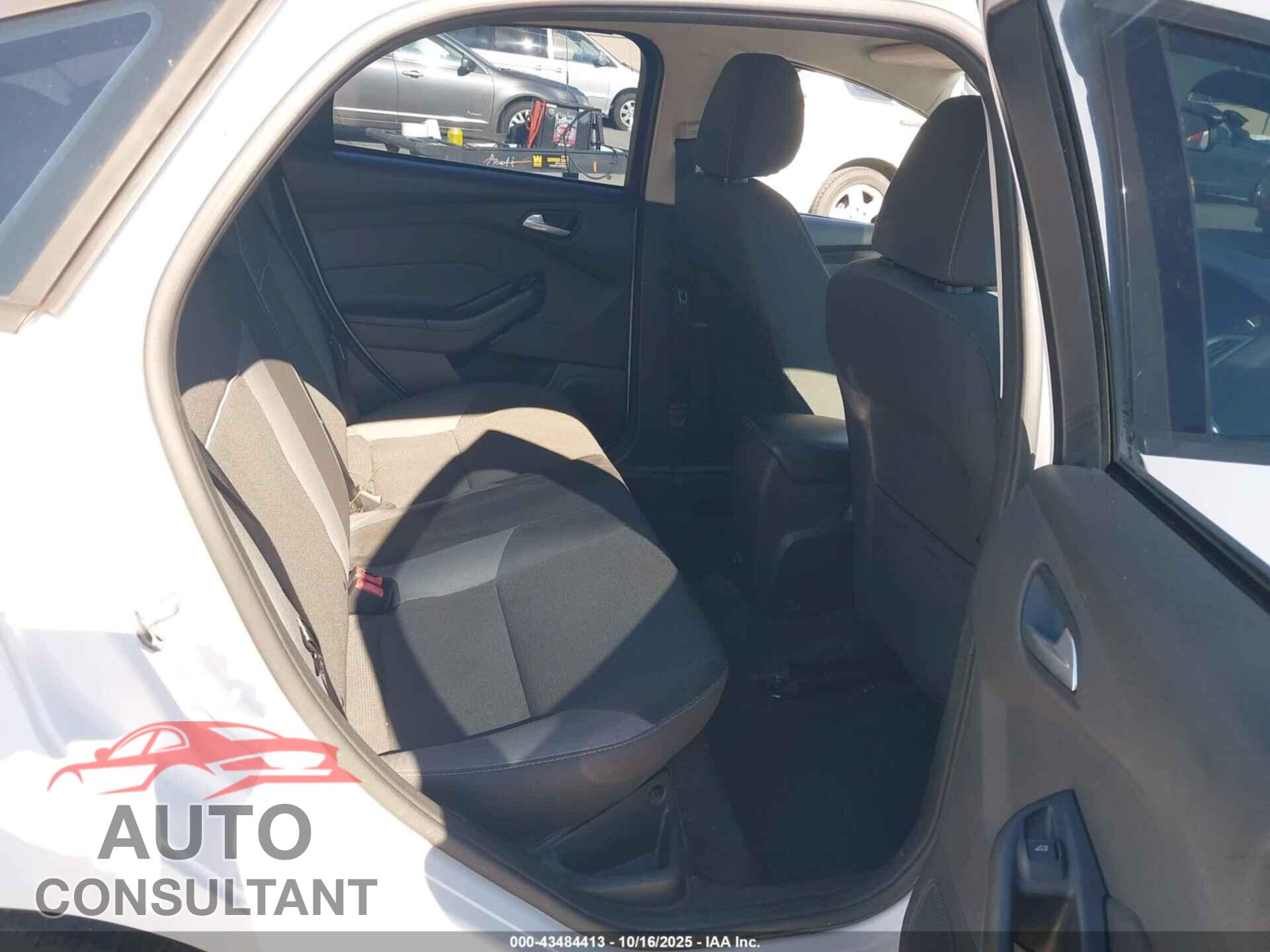 FORD FOCUS 2014 - 1FADP3F27EL382546