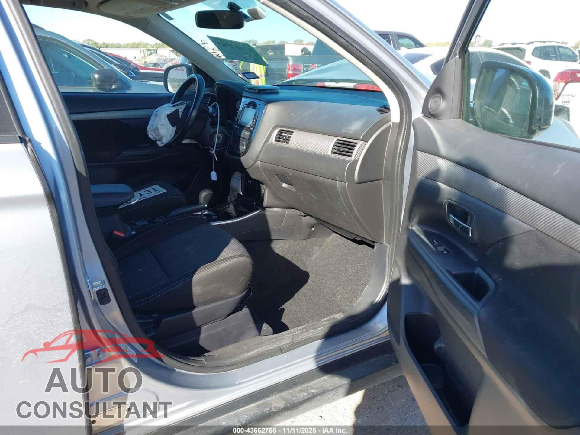 MITSUBISHI OUTLANDER 2017 - JA4AD2A34HZ030357