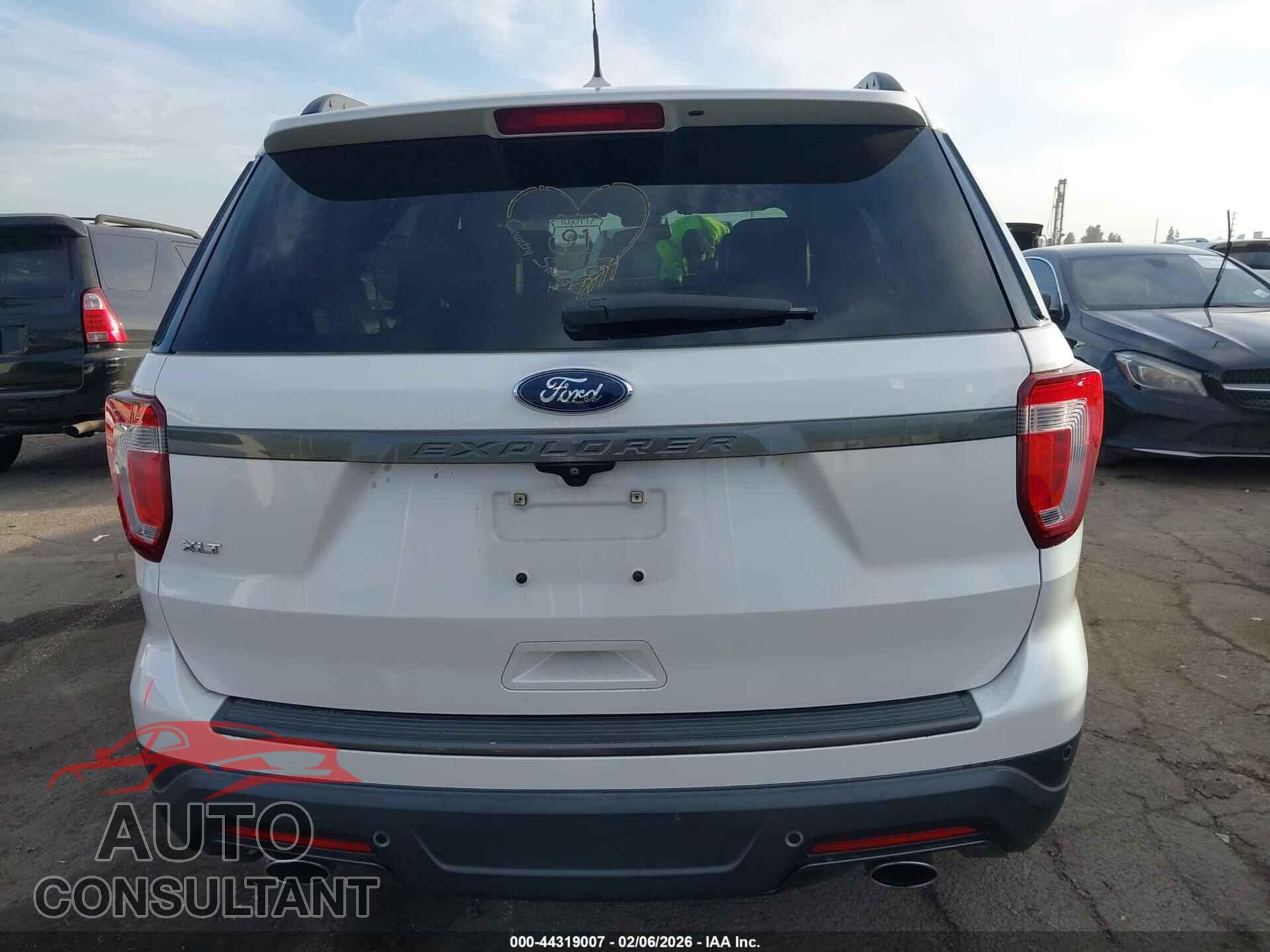 FORD EXPLORER 2018 - 1FM5K7D84JGB32207