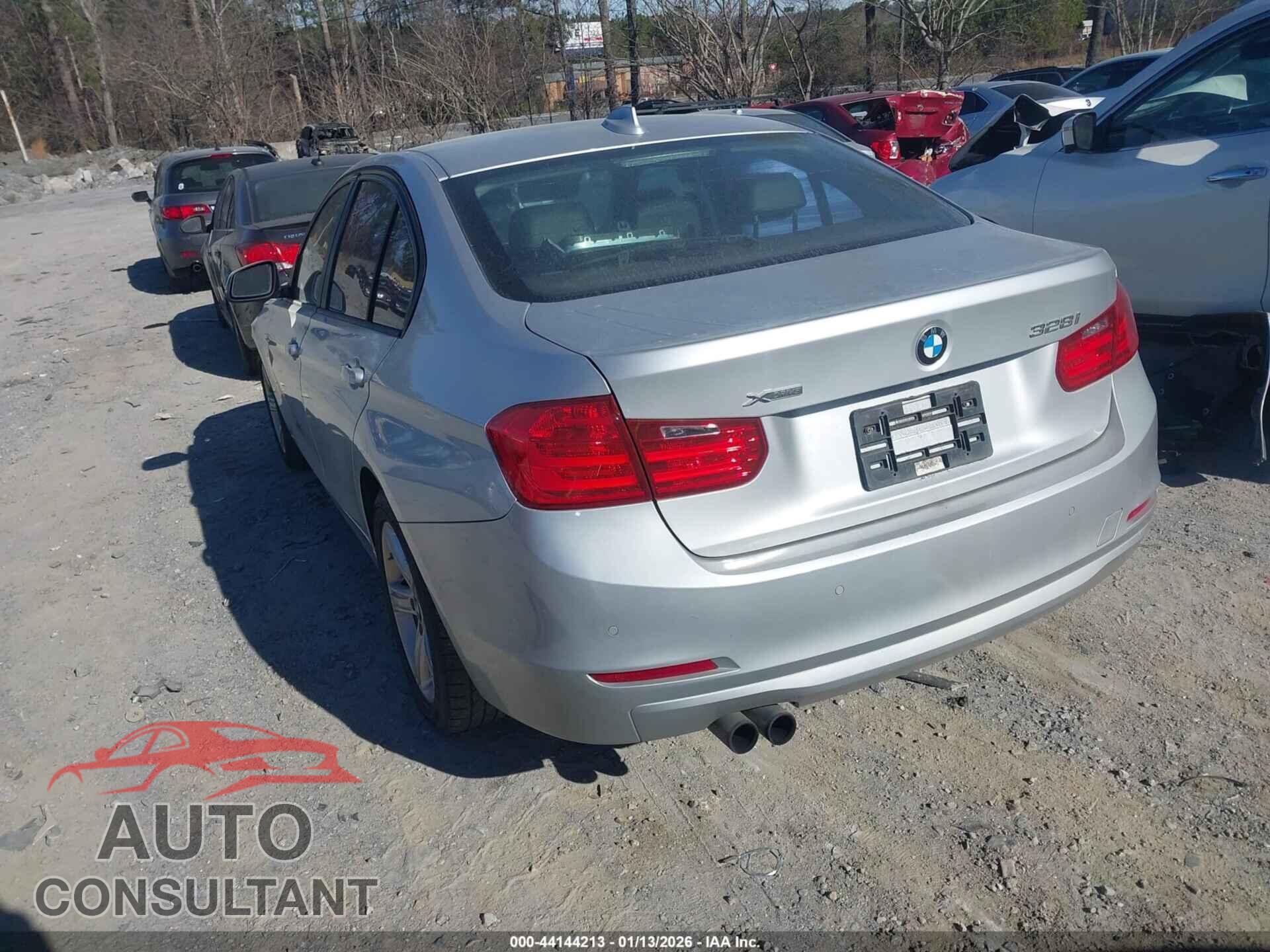 BMW 328I 2015 - WBA3B3G51FNT19829