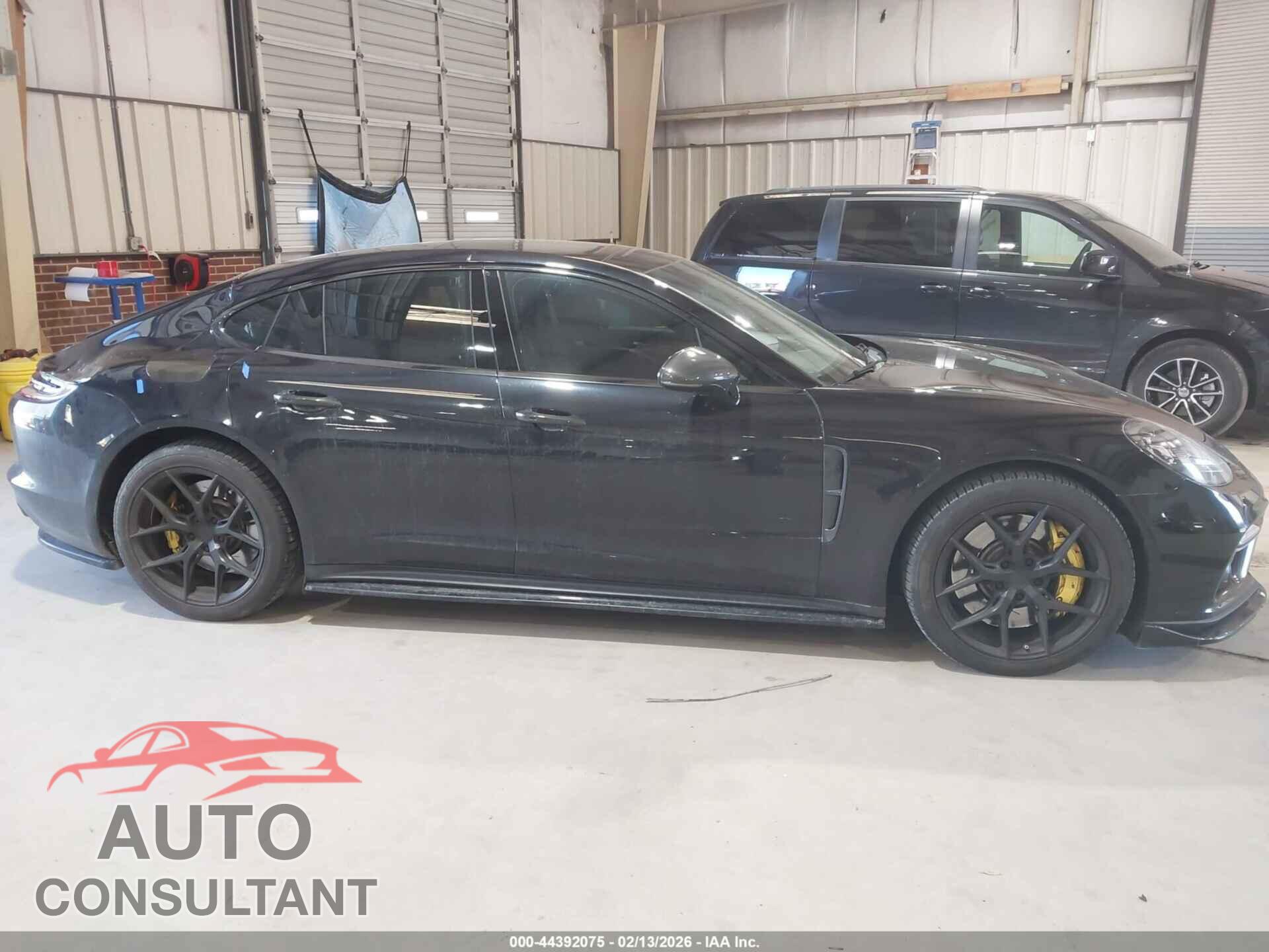 PORSCHE PANAMERA 2017 - WP0AF2A73HL150785