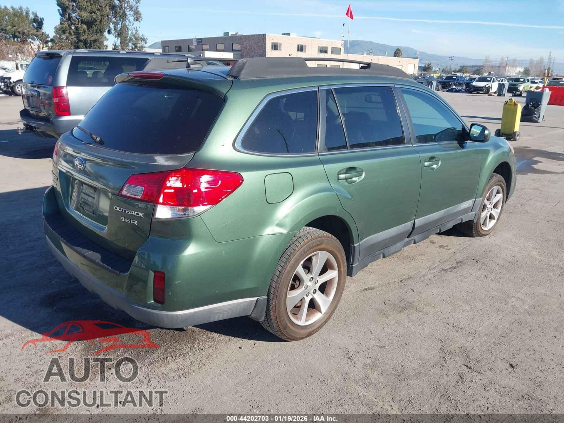 SUBARU OUTBACK 2013 - 4S4BRDKC8D2220912
