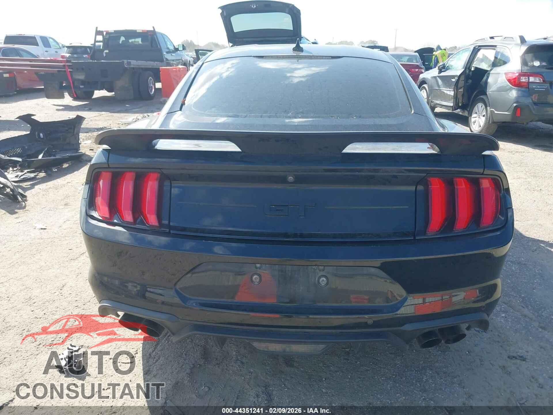 FORD MUSTANG 2020 - 1FA6P8CF8L5163061