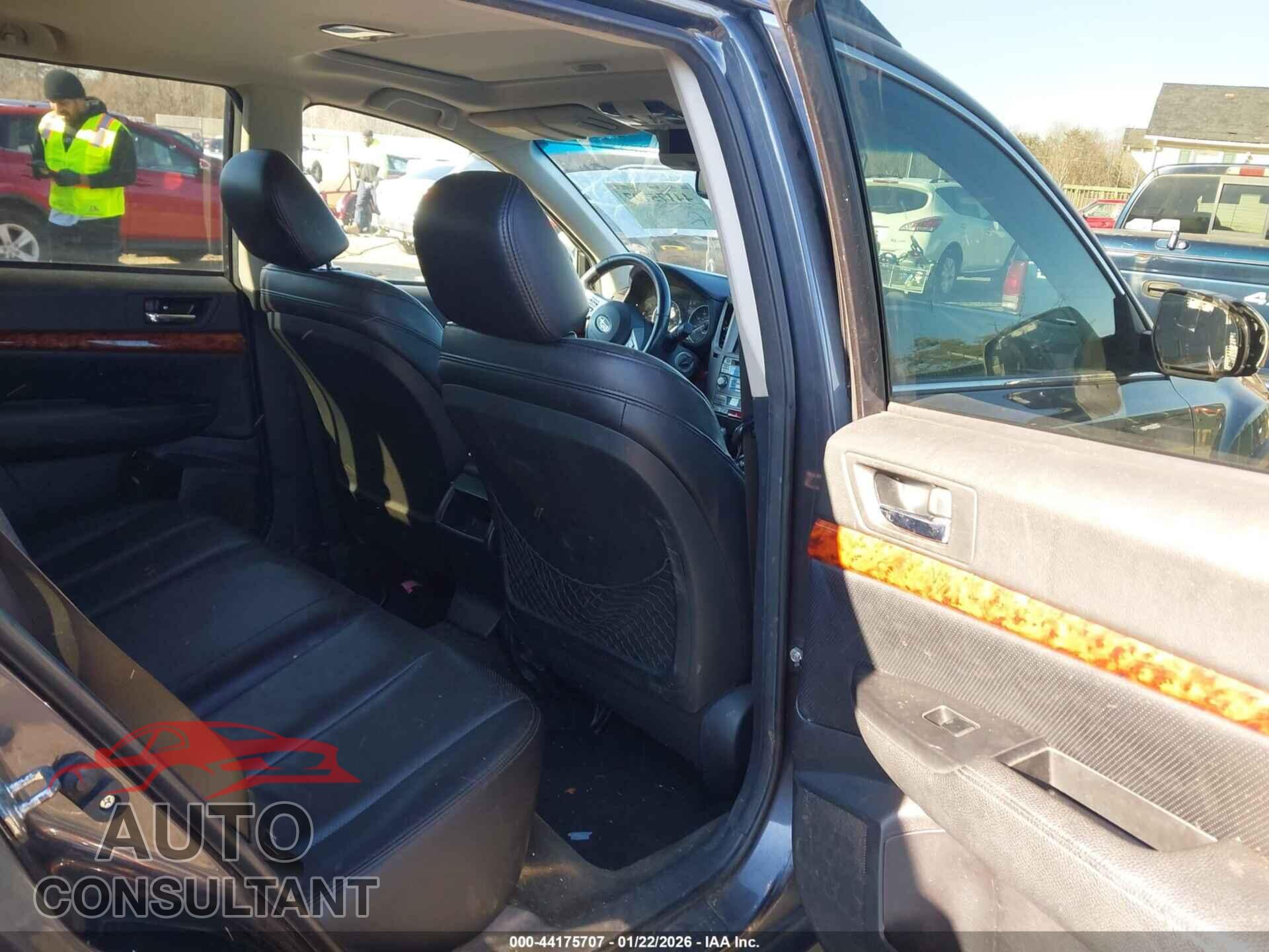 SUBARU OUTBACK 2011 - 4S4BRBLC2B3443263