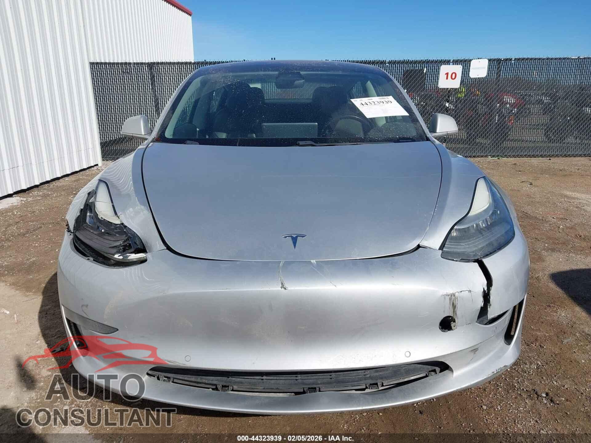 TESLA MODEL 3 2018 - 5YJ3E1EA4JF017909