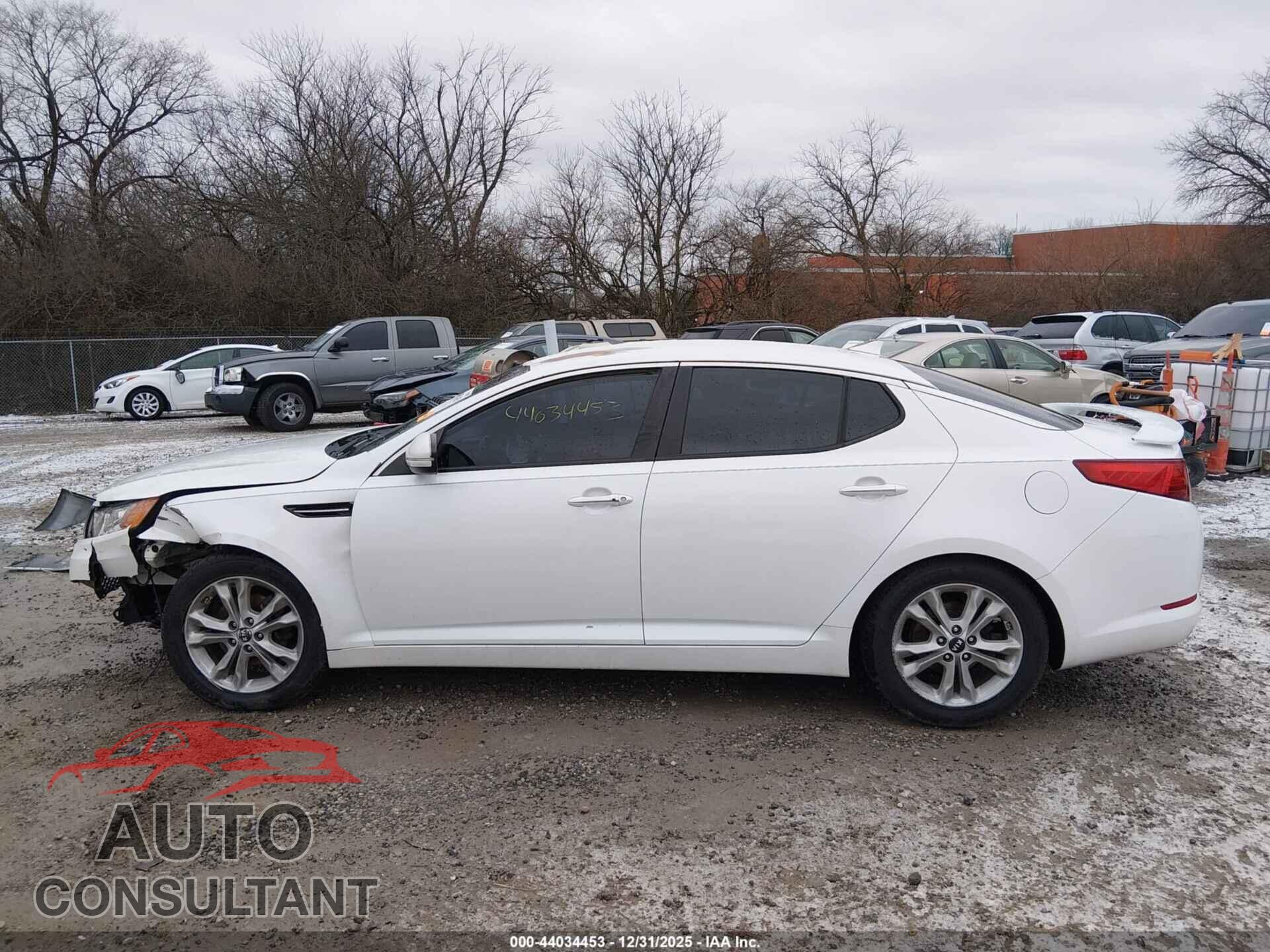 KIA OPTIMA 2011 - KNAGN4A70B5082575