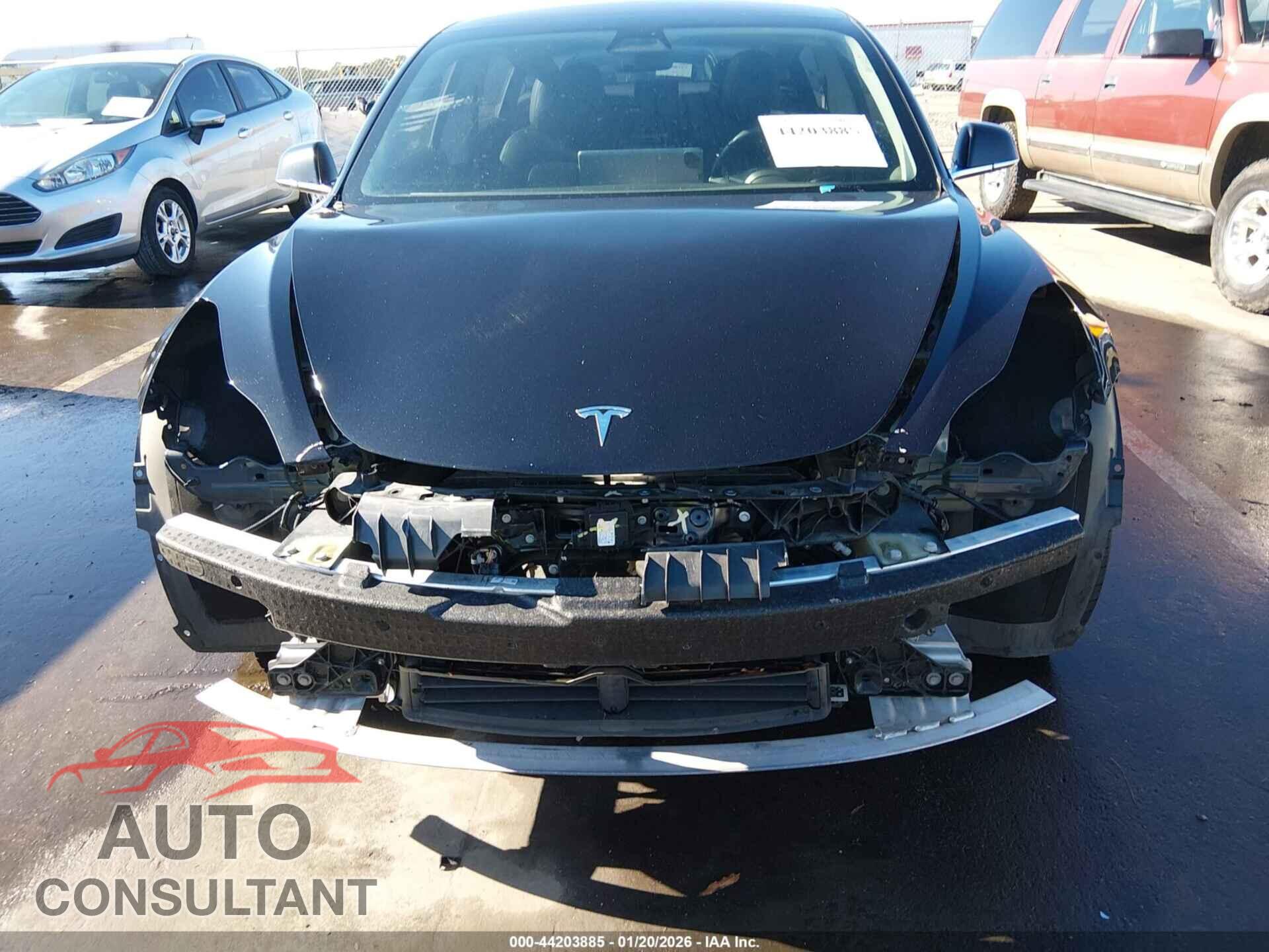 TESLA MODEL 3 2018 - 5YJ3E1EB3JF091847