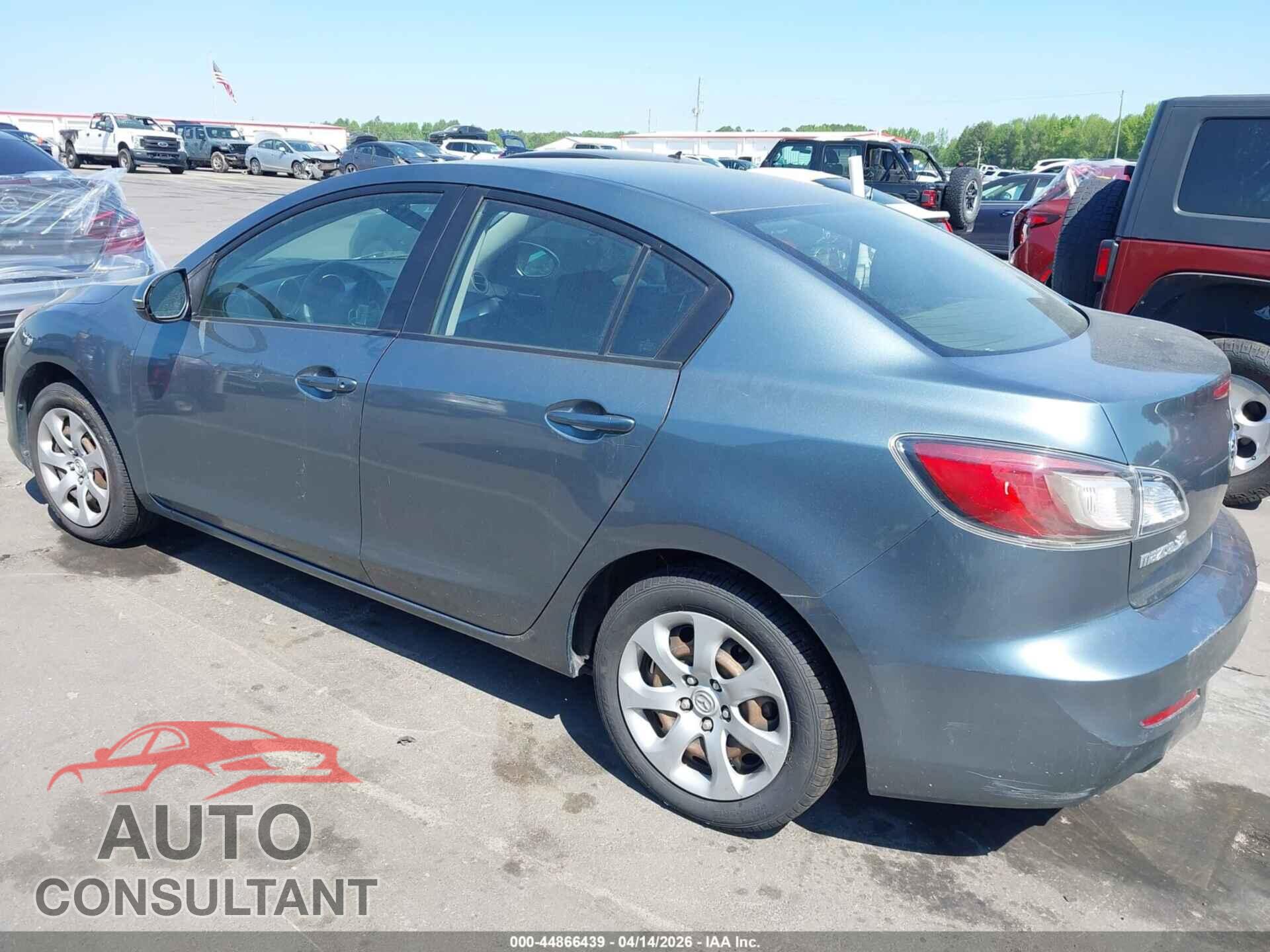 MAZDA MAZDA3 2012 - JM1BL1UG4C1553701