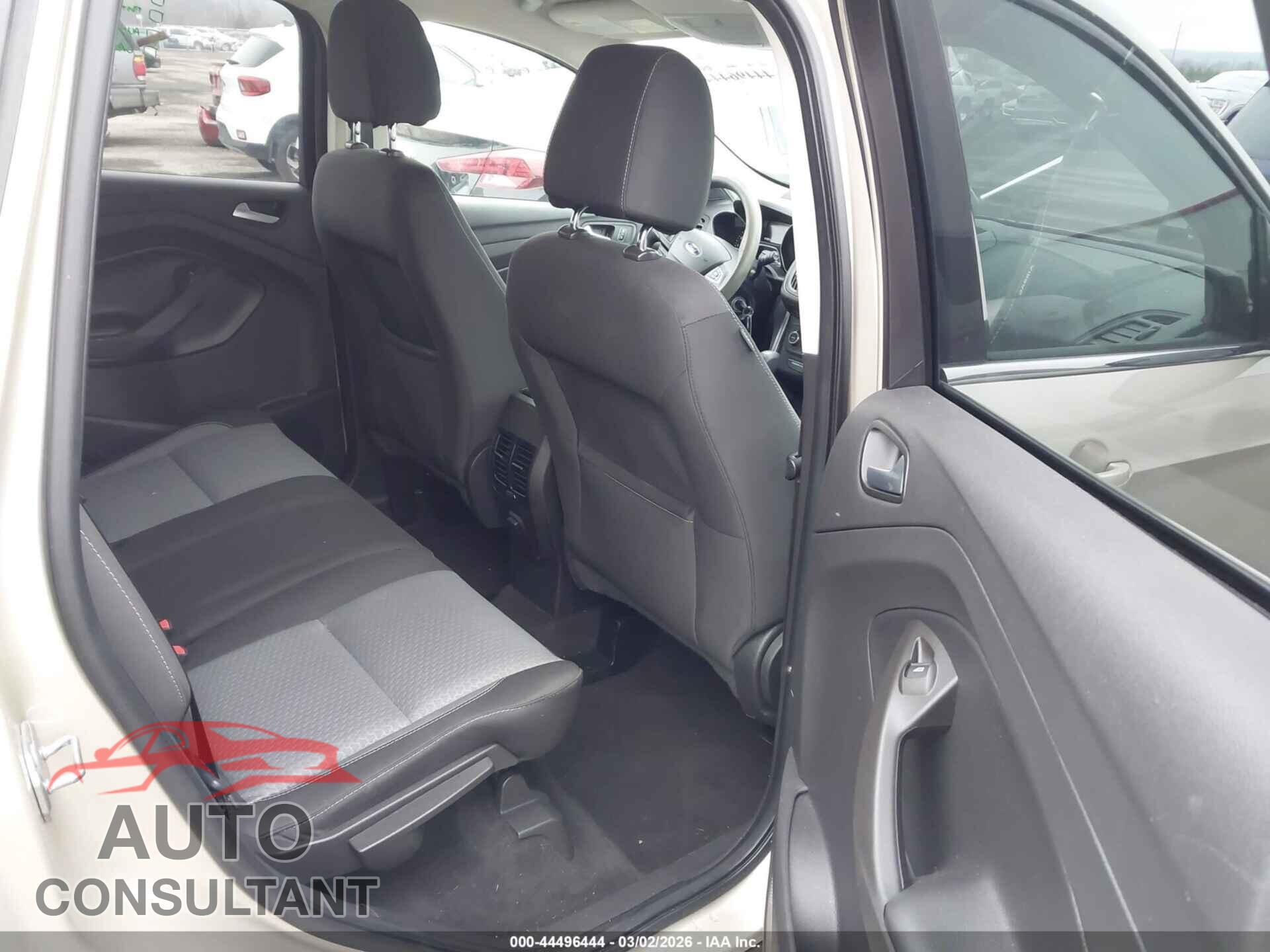 FORD ESCAPE 2017 - 1FMCU9GD8HUD25896