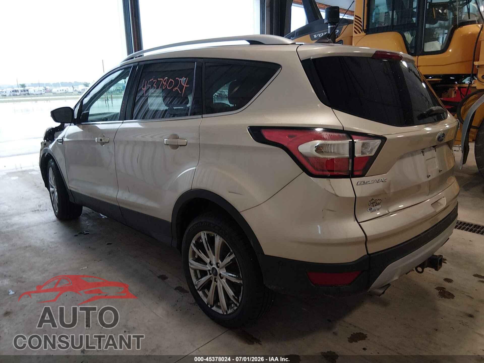 FORD ESCAPE 2018 - 1FMCU9J93JUD37321