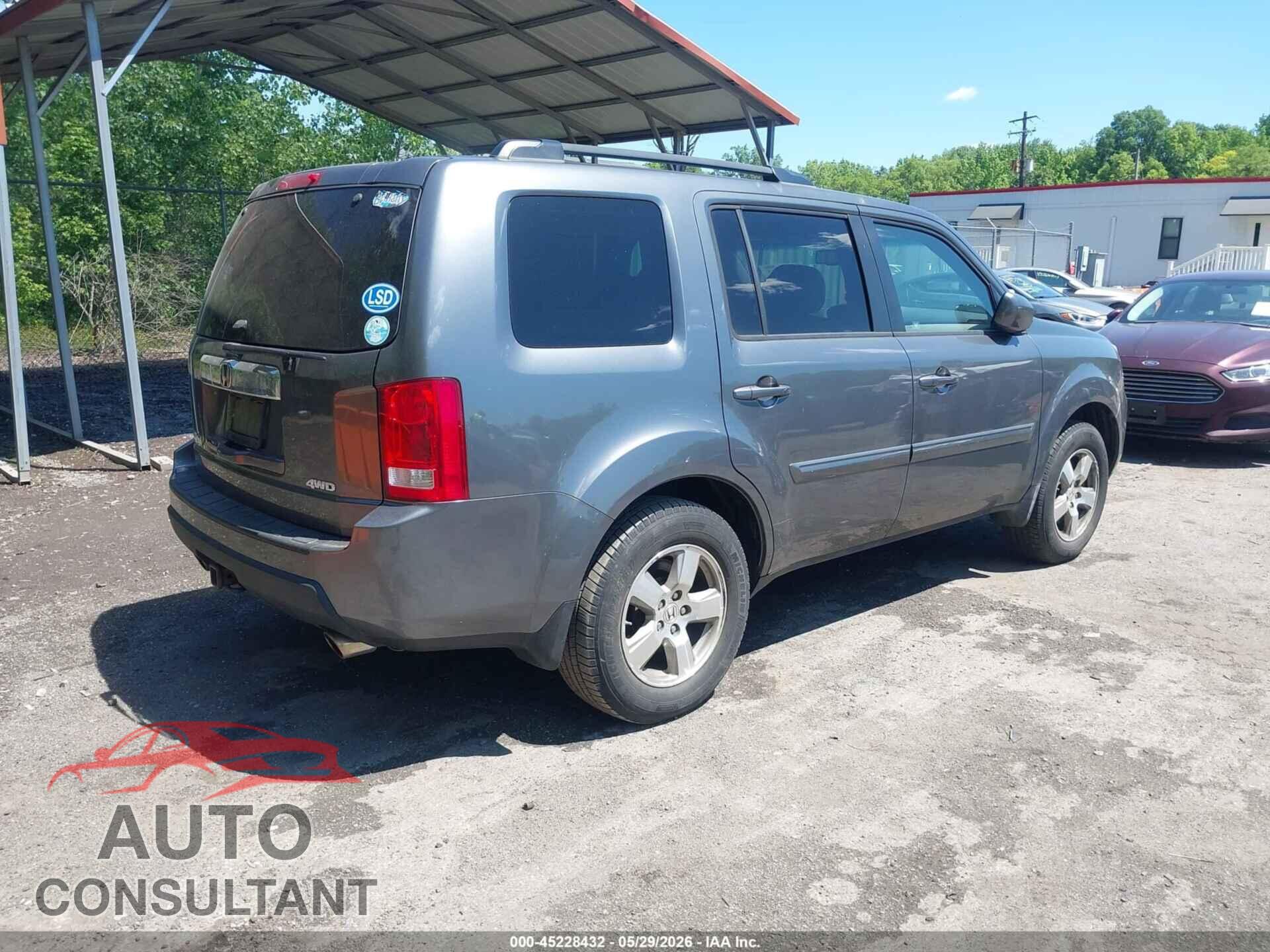 HONDA PILOT 2011 - 5FNYF4H50BB036378