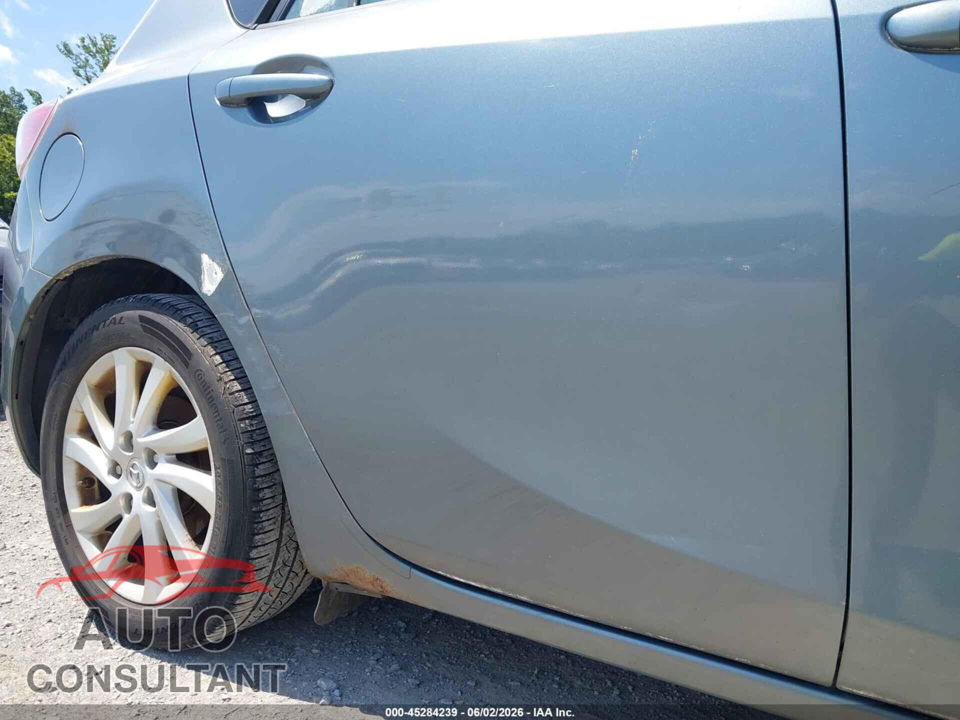 MAZDA MAZDA3 2012 - JM1BL1L84C1661908