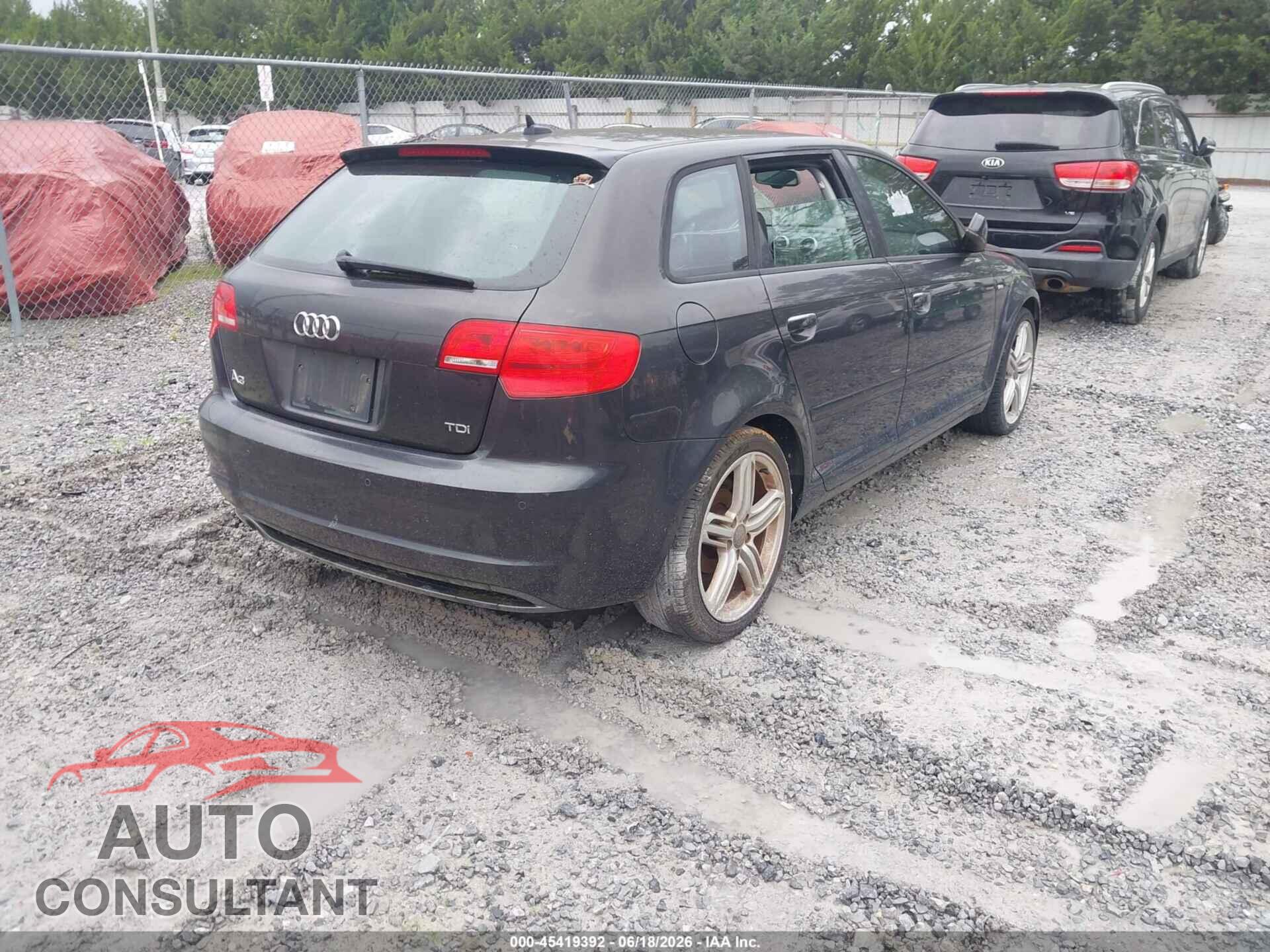 AUDI A3 2013 - WAUKJAFM7DA033452