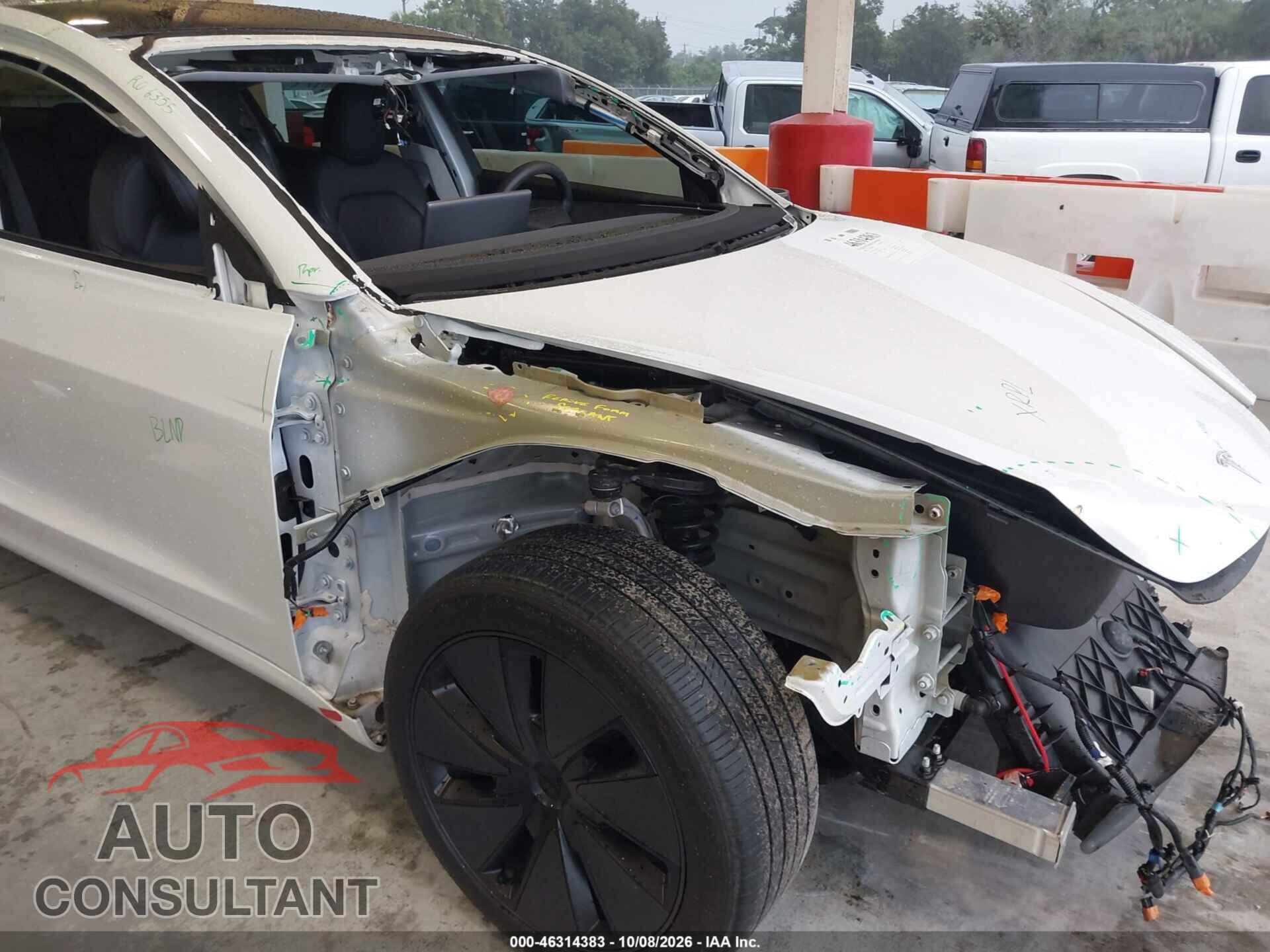 TESLA MODEL 3 2024 - 5YJ3E1EA2RF747331