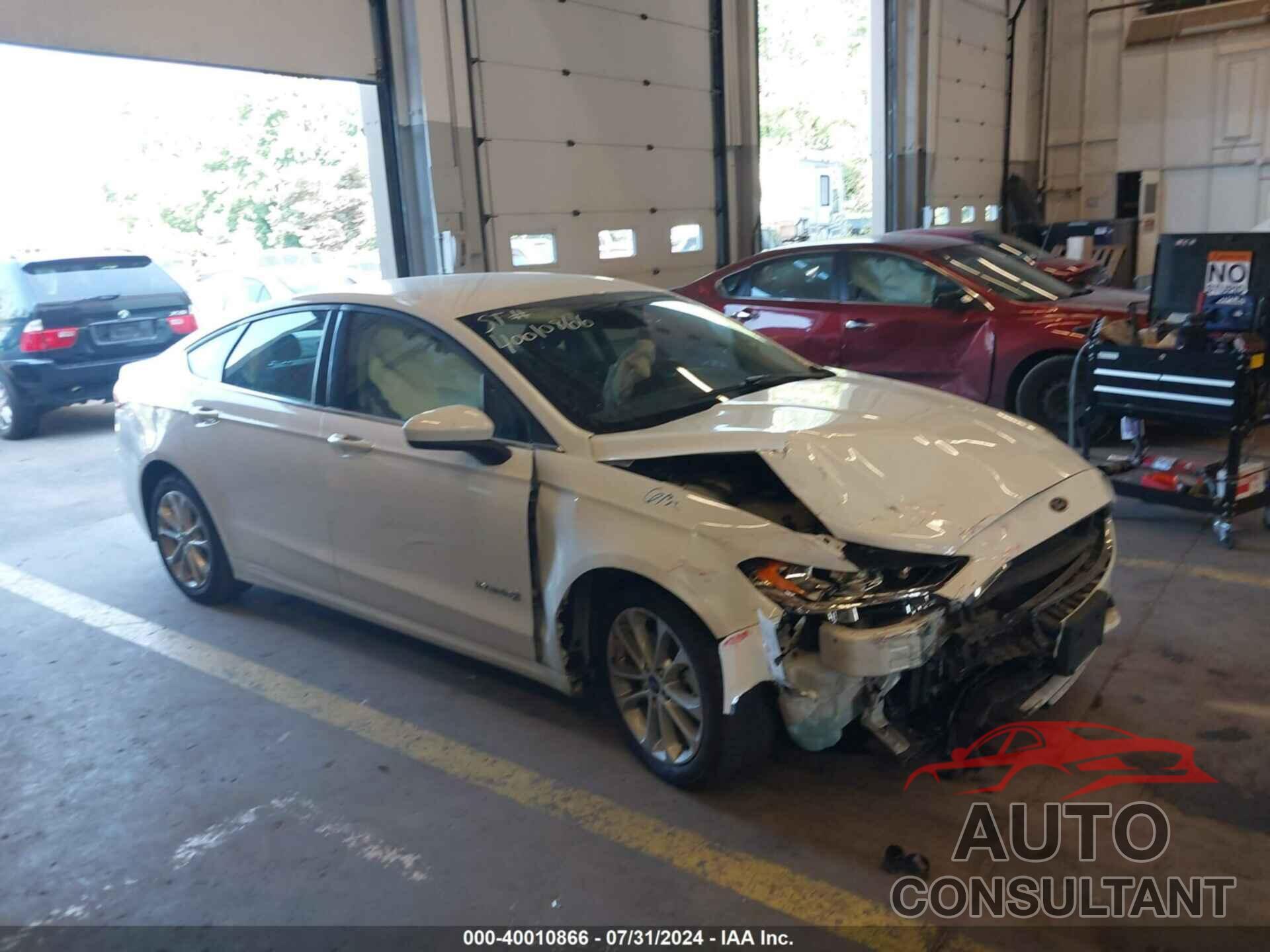 FORD FUSION HYBRID 2019 - 3FA6P0LU6KR178315