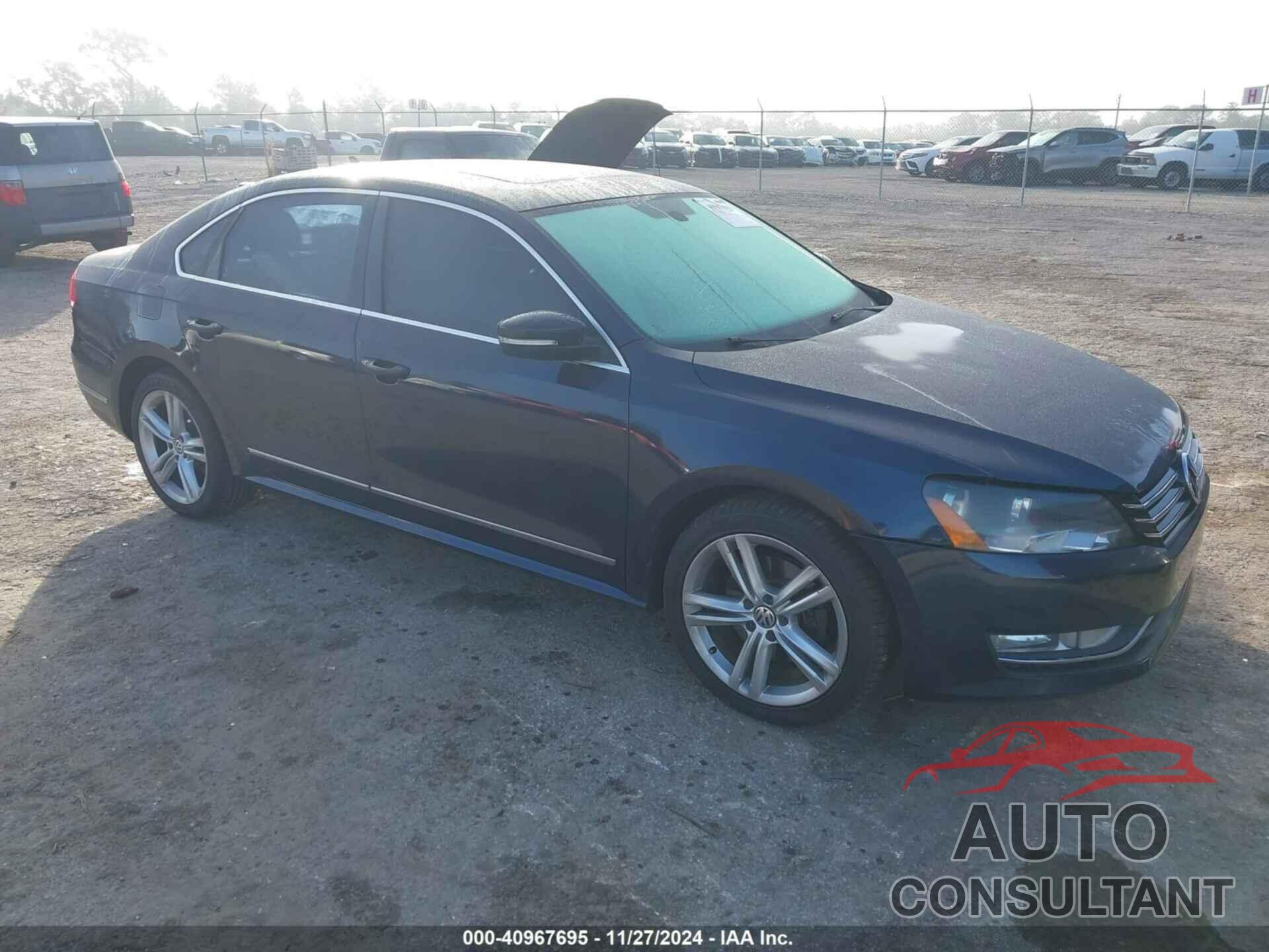 VOLKSWAGEN PASSAT 2013 - 1VWBN7A34DC145992