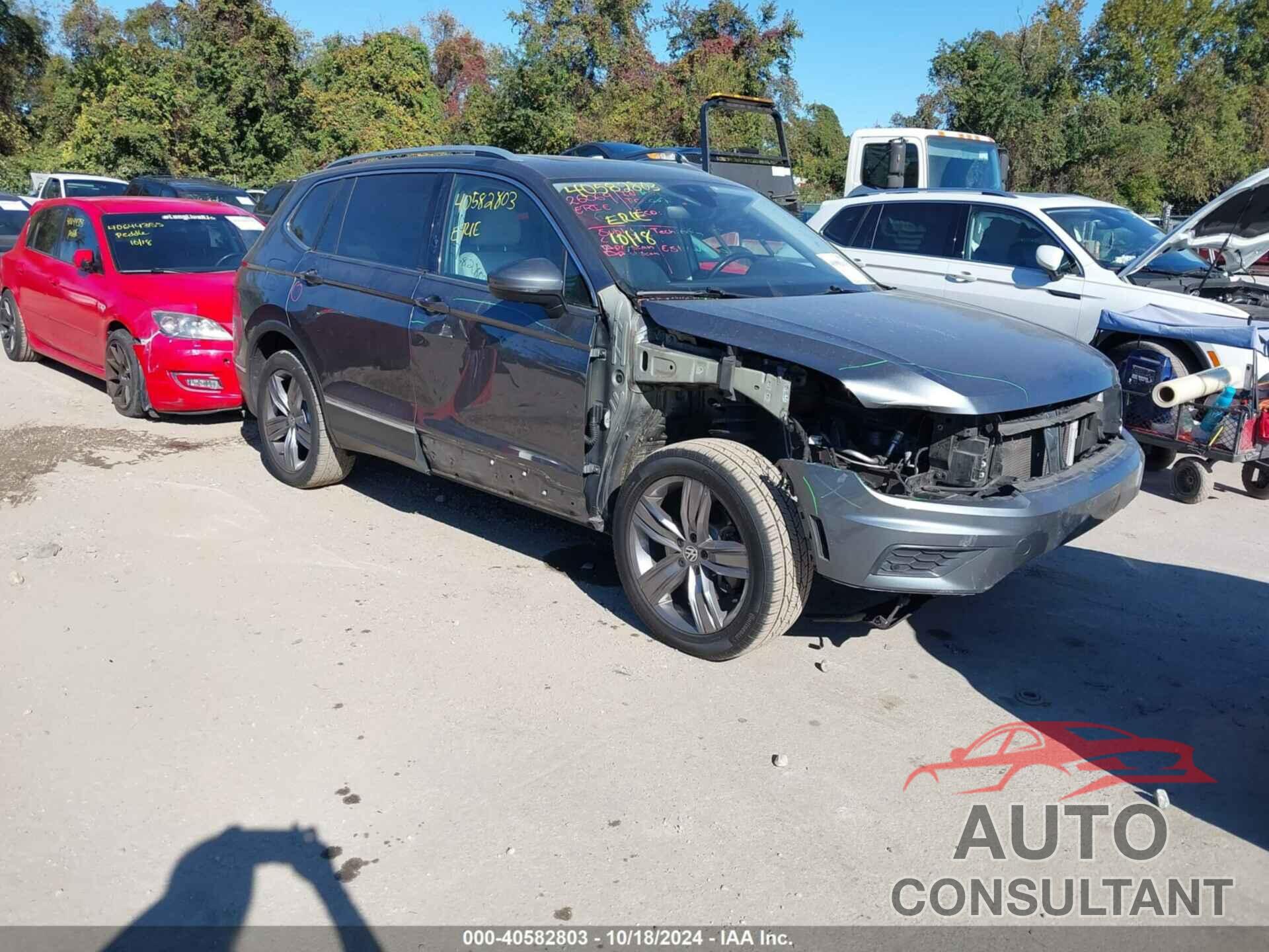 VOLKSWAGEN TIGUAN 2018 - 3VV4B7AX0JM203535