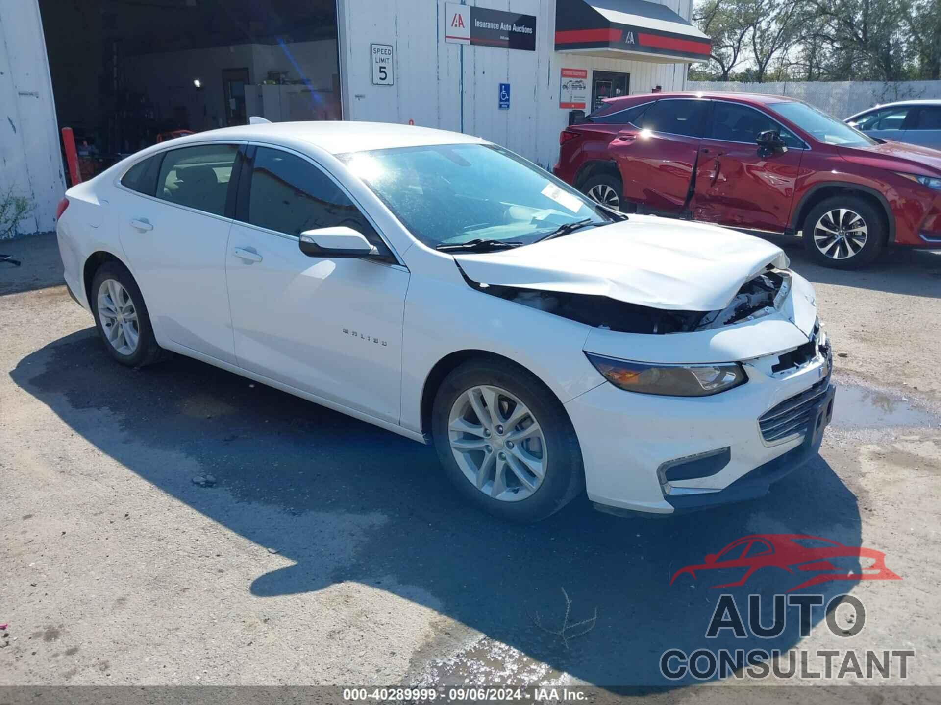 CHEVROLET MALIBU 2018 - 1G1ZD5ST3JF211412